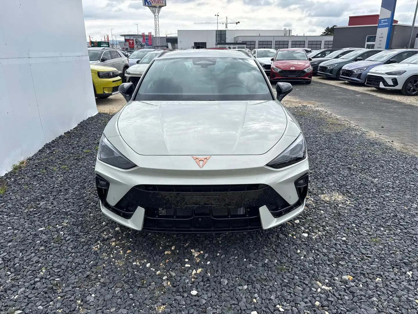 CUPRA Leon Sportstourer 1.5 eTSI DSG AHK ALCANTARA KEYLESS... Grau - 2