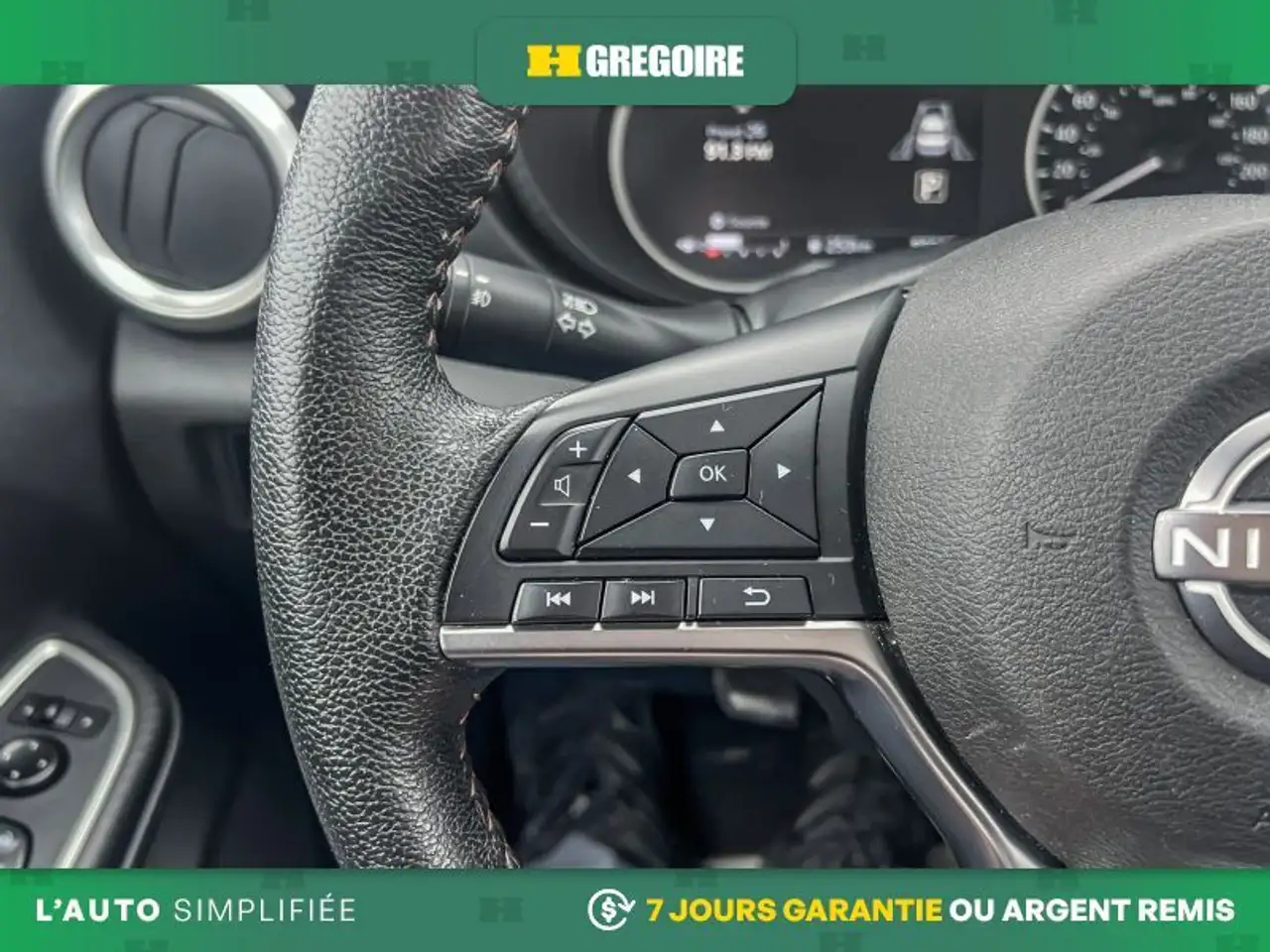Nissan Versa снимка Nissan Versa