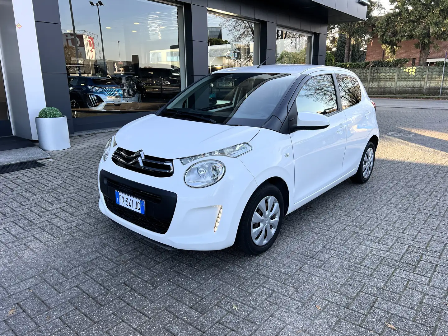 Citroen C1 5p 1.0 vti Feel 72cv neopatentati Blanc - 1