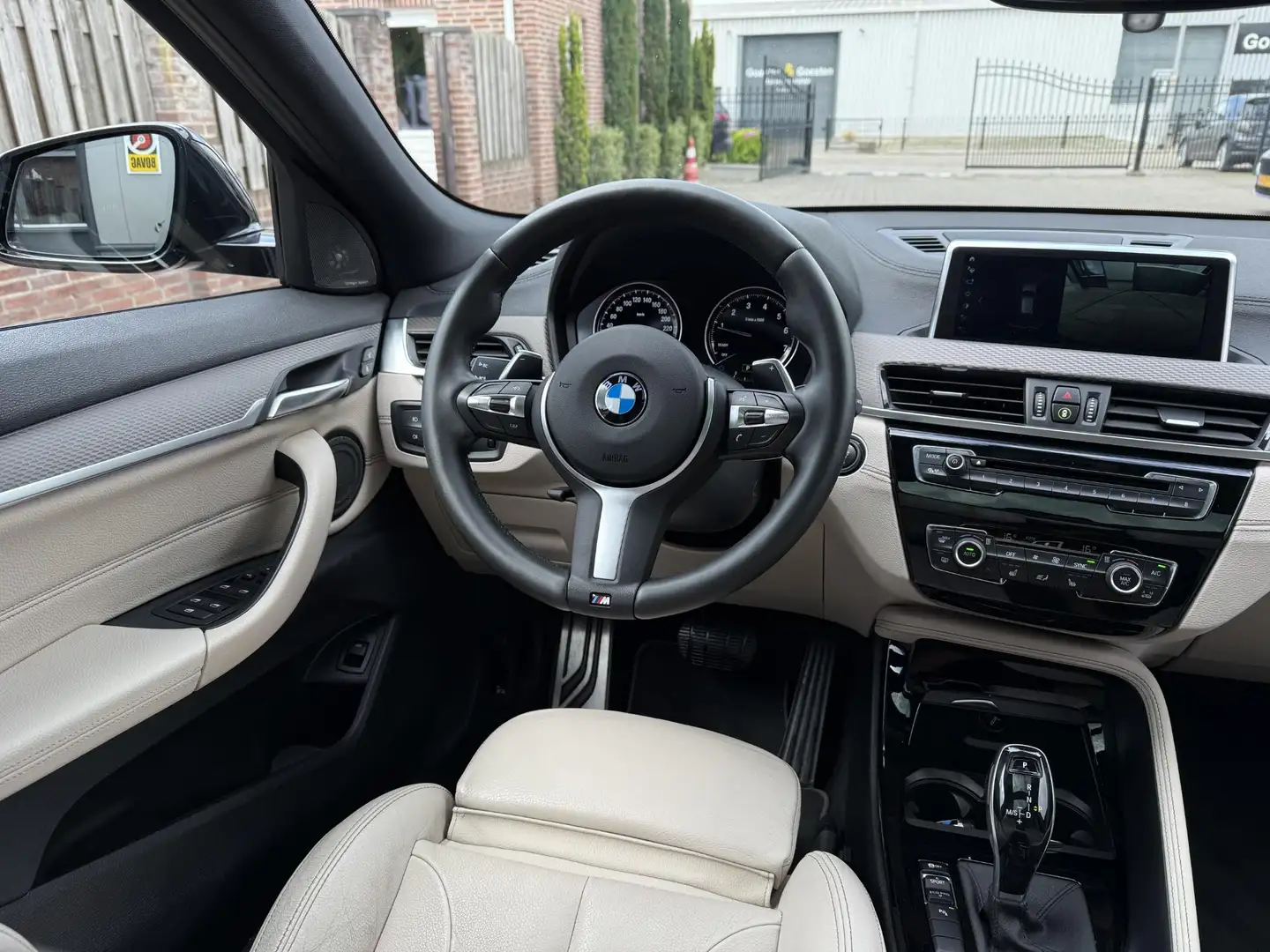 BMW X2 sDrive20i M-SPORT X HarmanKardon Panodak Grigio - 2