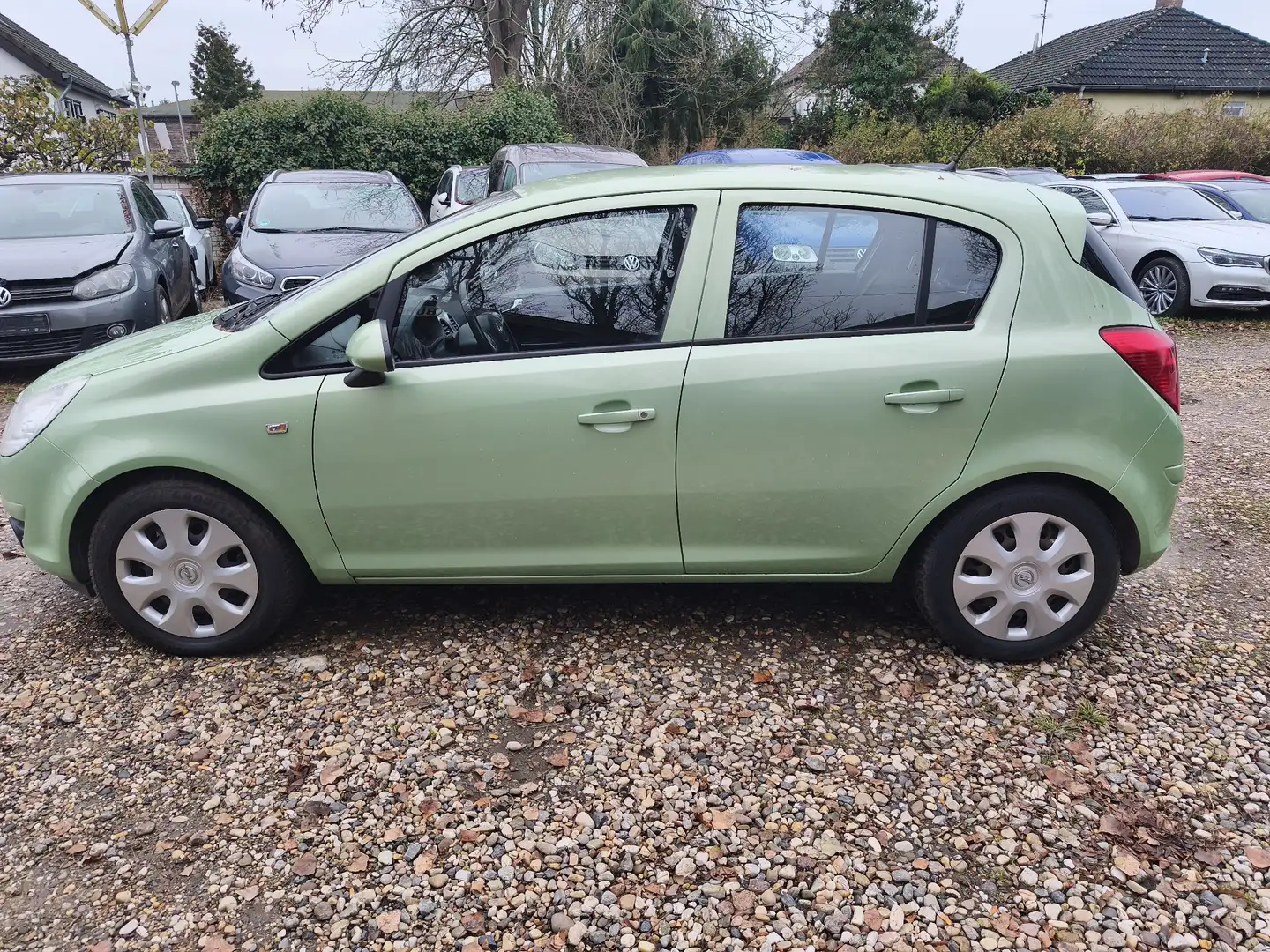 Opel Corsa Edition Grün - 2