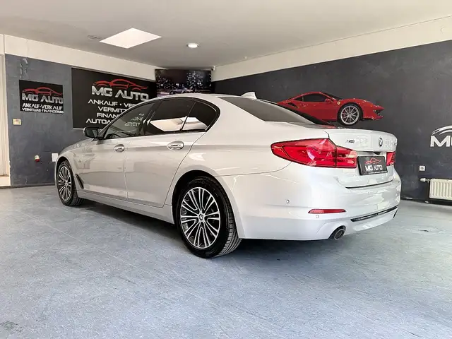 BMW 5 Series view 6