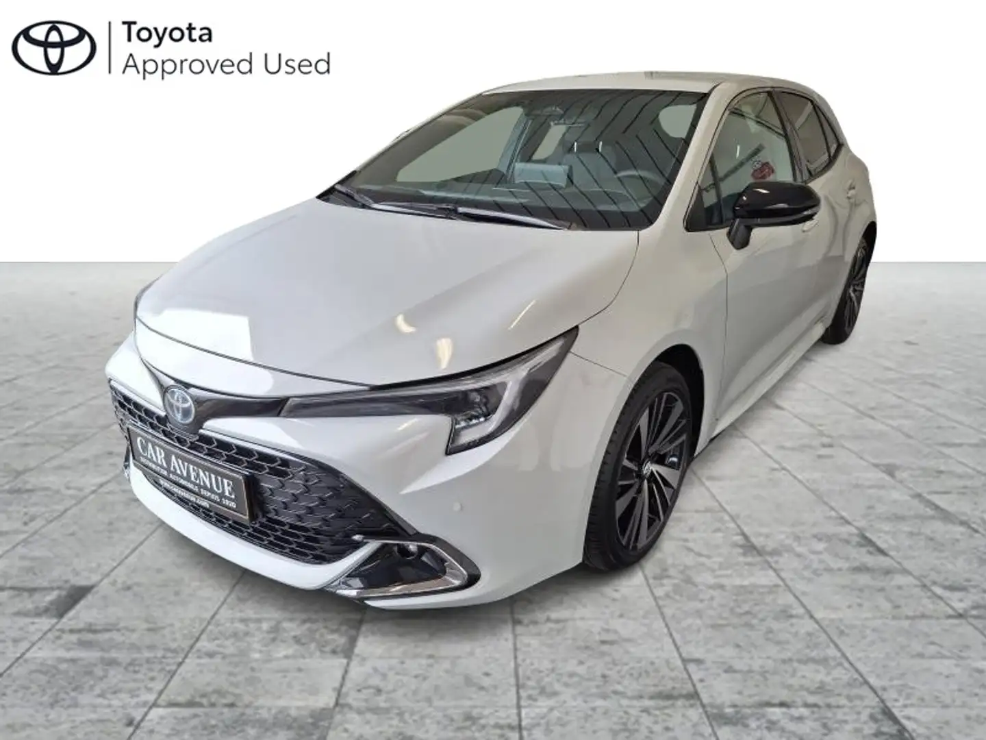 Toyota Corolla HatchBack - Style finition Blanc - 1