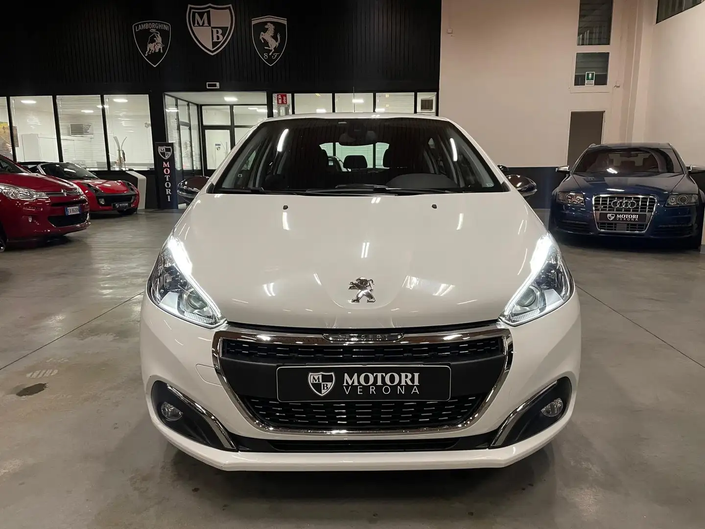 Peugeot 208 208 I 2015 3p 1.6 bluehdi Allure 75cv Weiß - 2