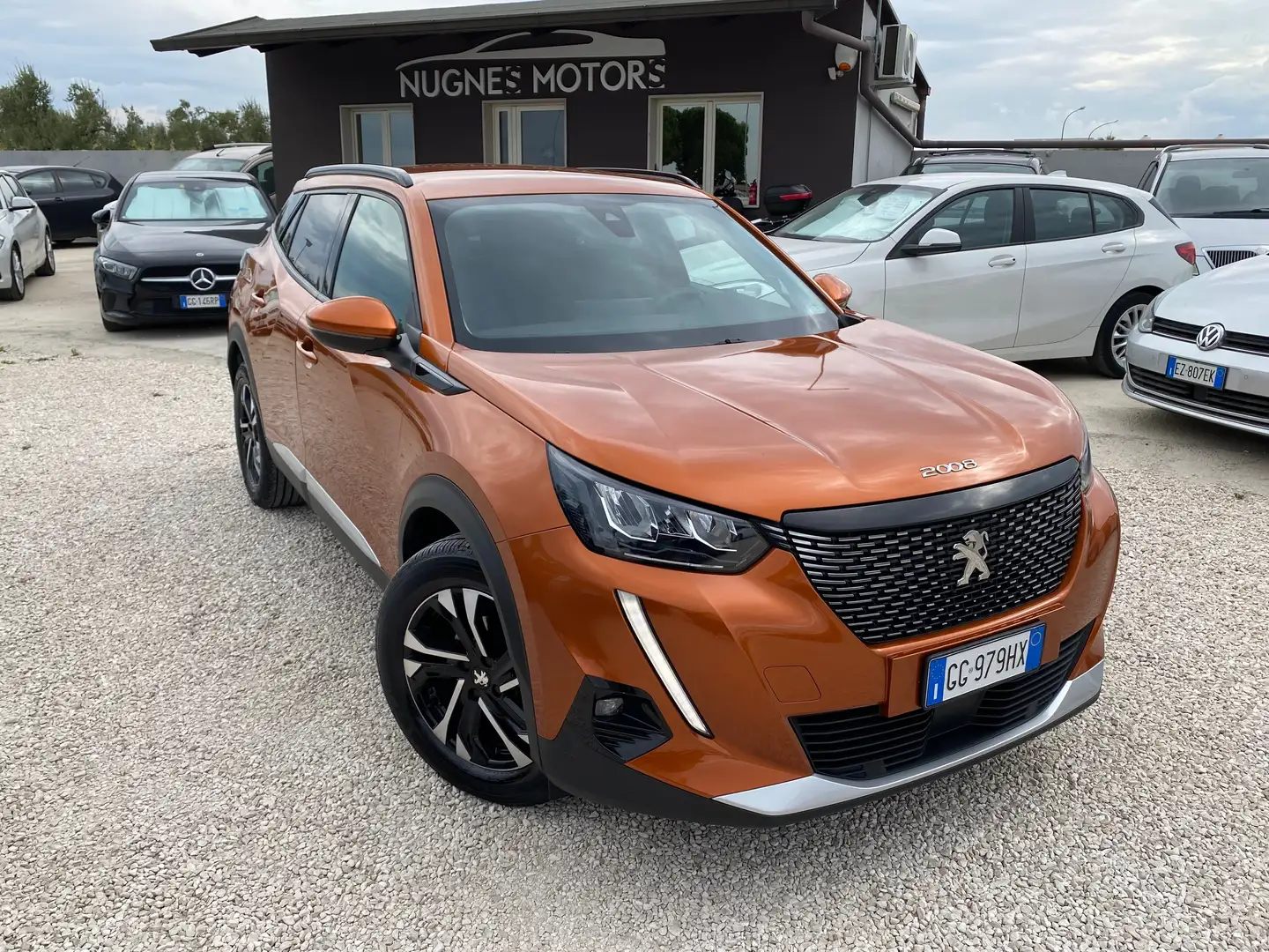 Peugeot 2008 2008 II 2020 1.5 bluehdi Allure Pack s Orange - 1