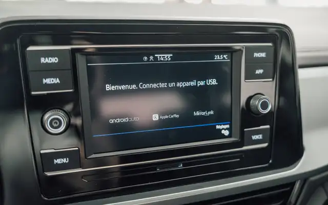 Volkswagen T-Roc view 15