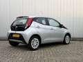 Toyota Aygo 1.0 VVT-i x-play Apple Carplay Camera Gris - thumbnail 5