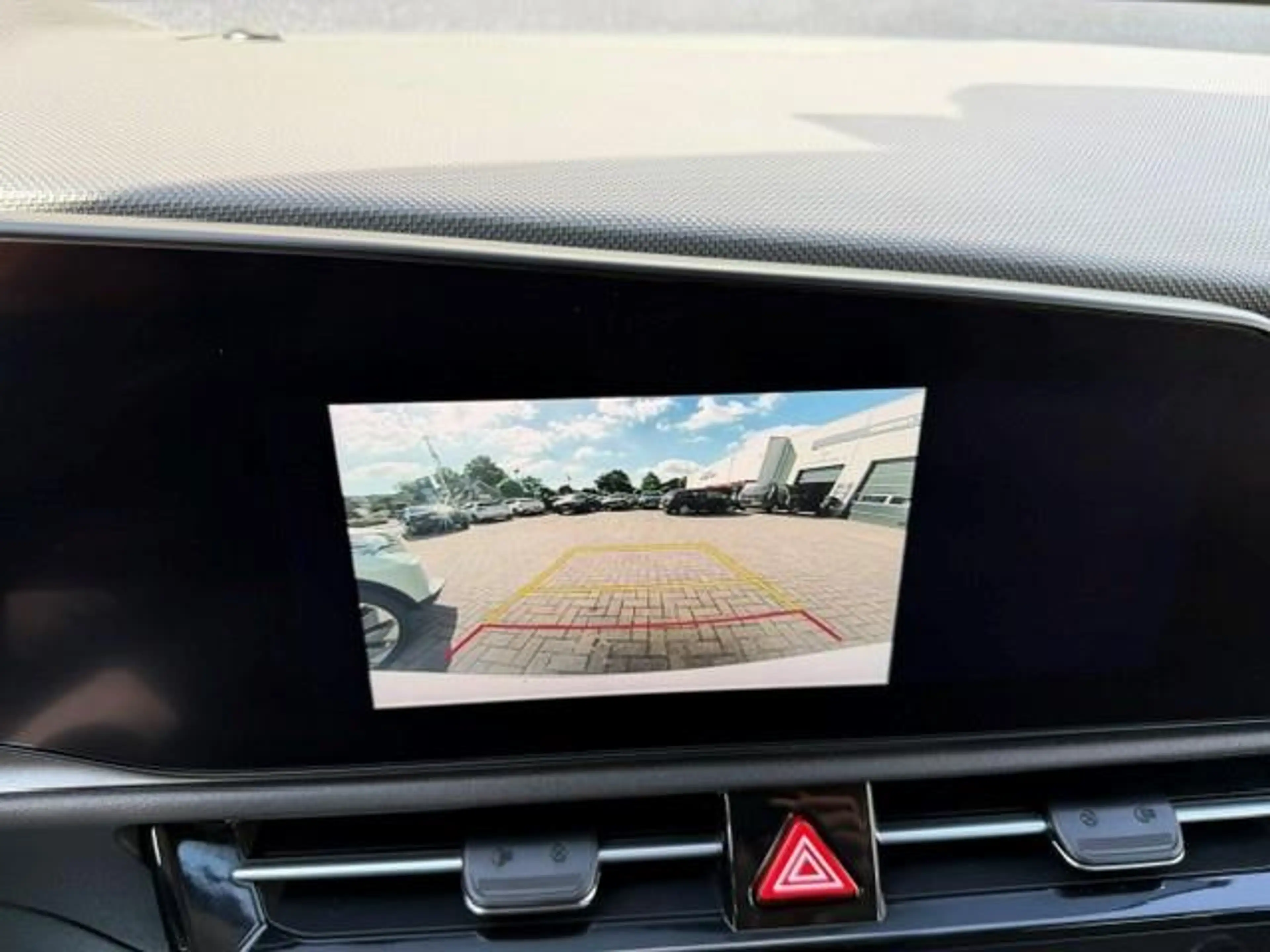 Kia e-Niro Ev DynamicLine 64.8kWh SOH 98,4%/Camera/Acarplay/N — photo 16