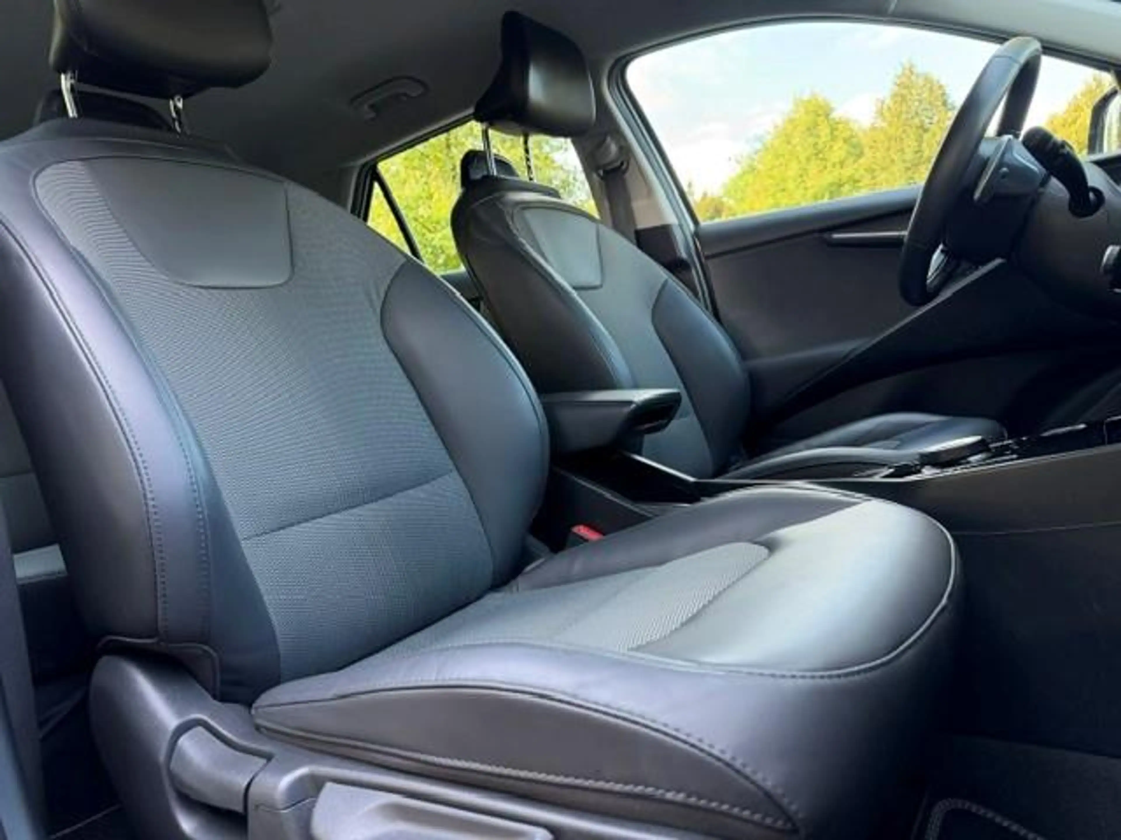 Kia e-Niro Ev DynamicLine 64.8kWh SOH 98,4%/Camera/Acarplay/N — photo 19