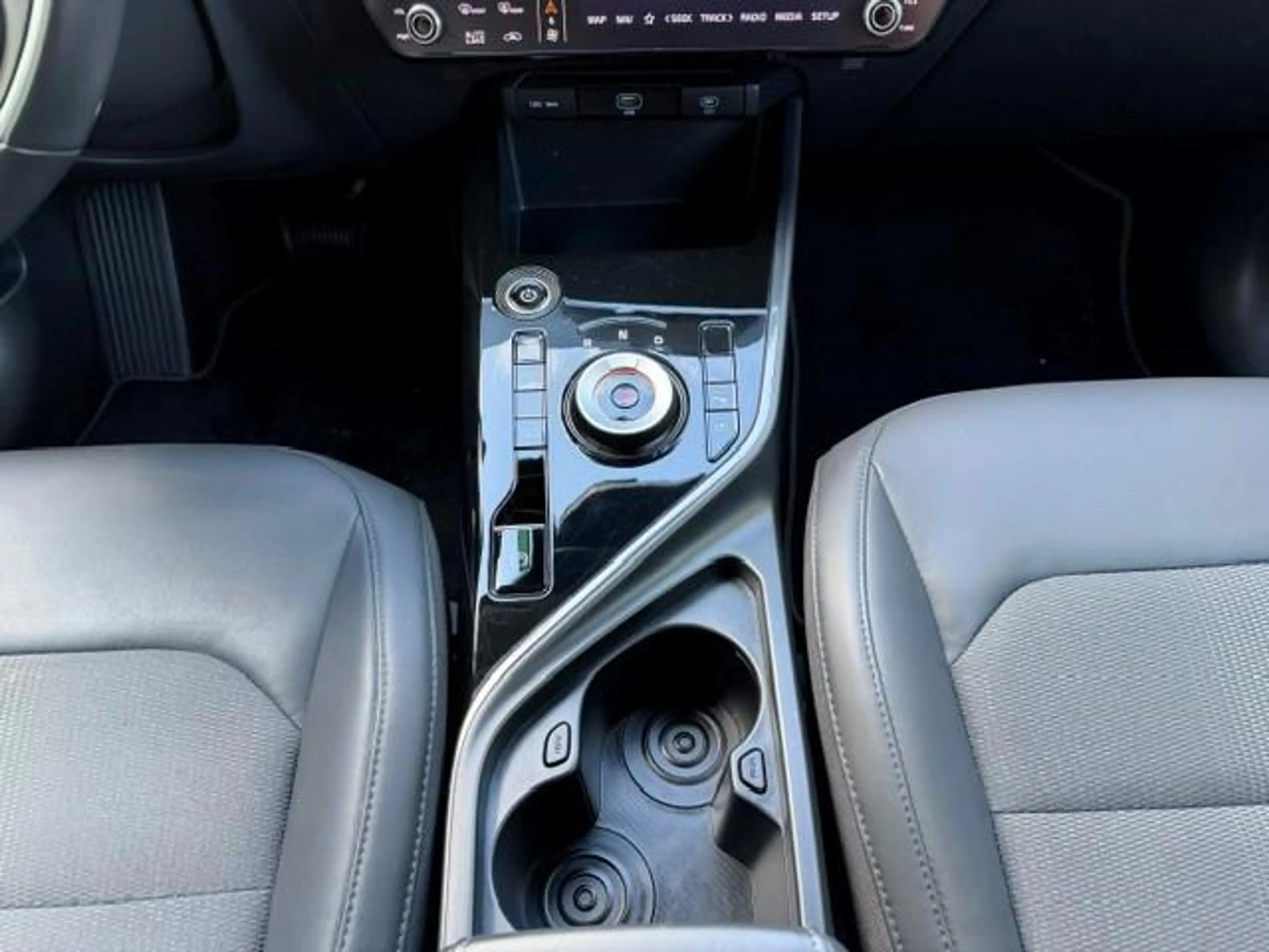 Kia e-Niro Ev DynamicLine 64.8kWh SOH 98,4%/Camera/Acarplay/N — photo 17