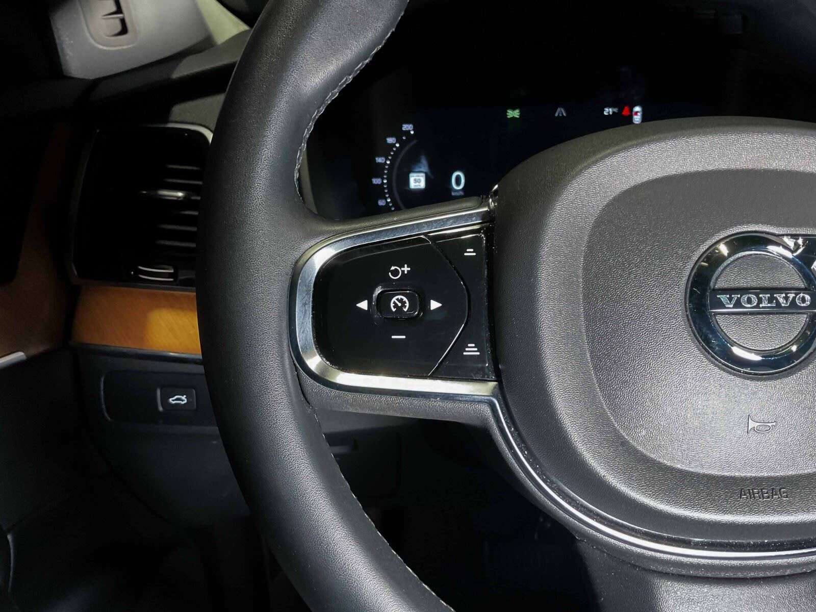 2024 Volvo XC90 Plus Bright Theme | 3rd Row Seating | Sunroof | Na thumb 15