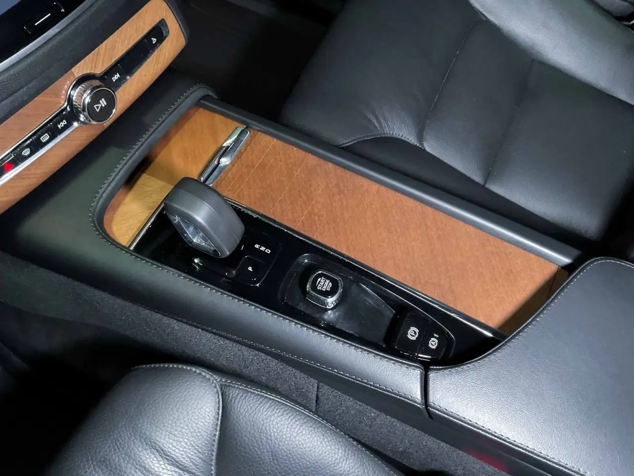 Volvo XC90 снимка Volvo XC90