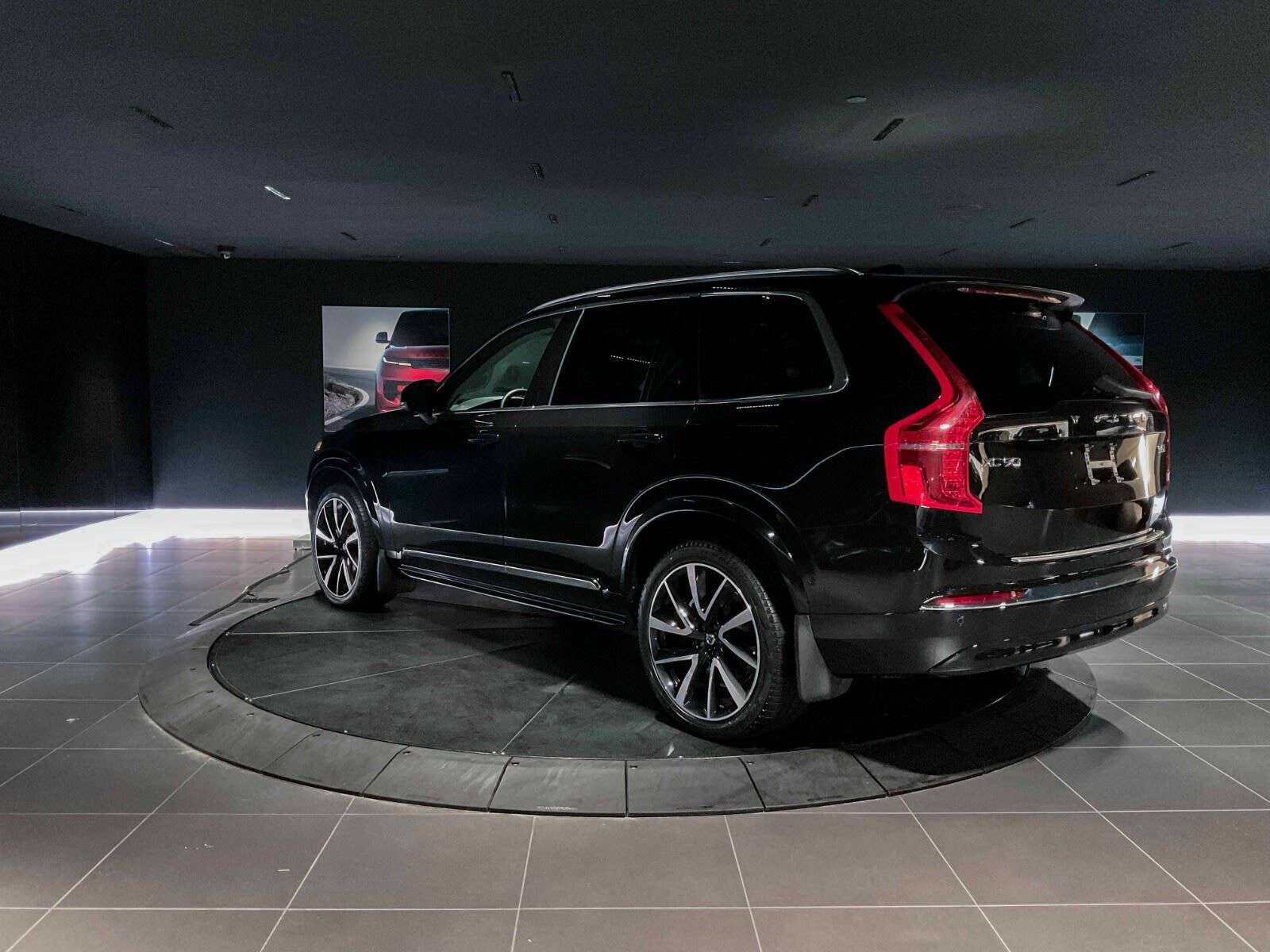 2024 Volvo XC90 Plus Bright Theme | 3rd Row Seating | Sunroof | Na thumb 6