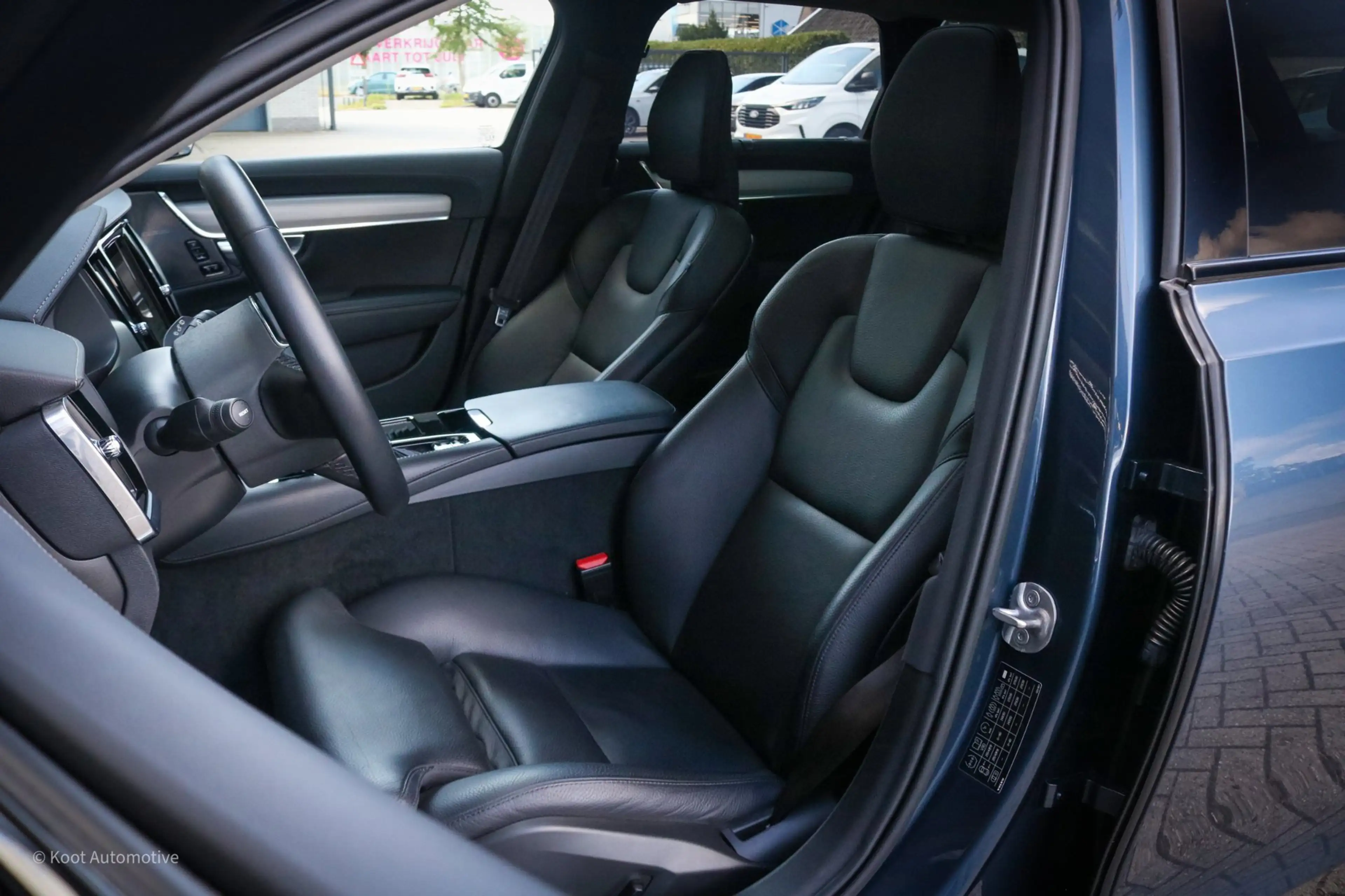 Volvo V90 Volvo V90 T8 Recharge AWD Ultimate Dark | 455 PK | — photo 27