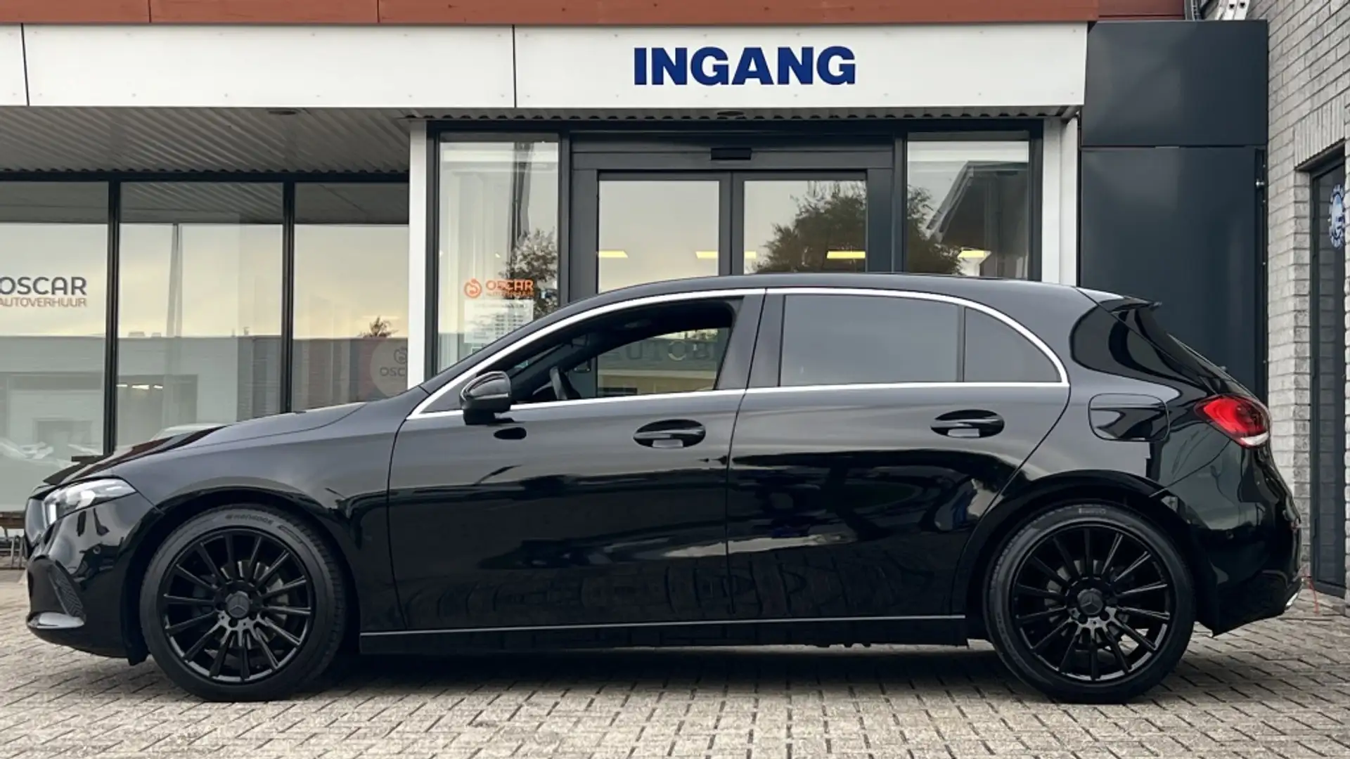 Mercedes-Benz A 180 Bns Solution AMG | Navi | Camera Noir - 2