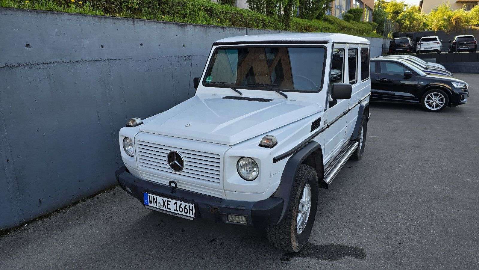 Second hand Mercedes Benz G-Class 300