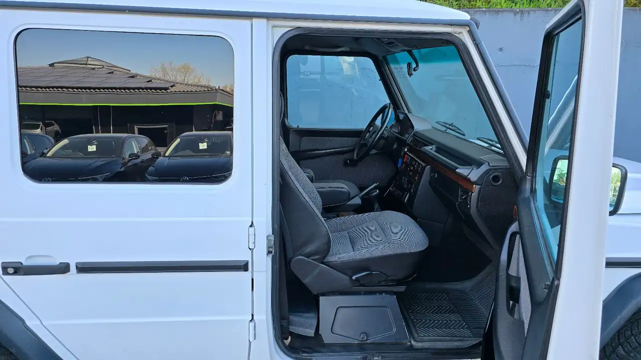 Mercedes-Benz G 300, foto 8