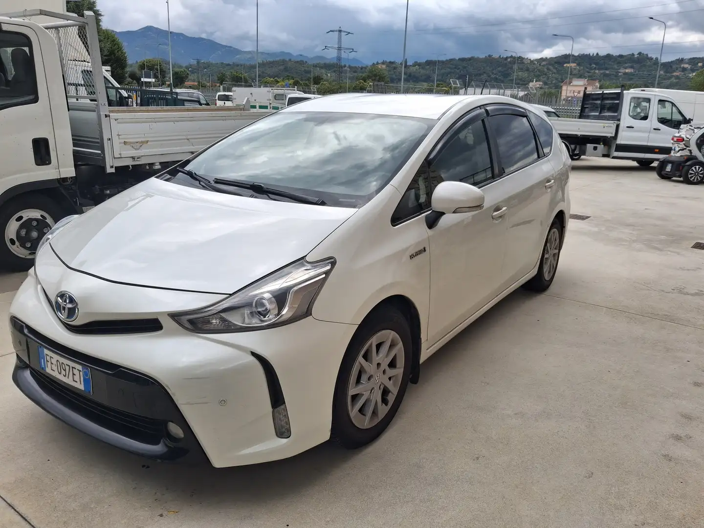 Toyota Prius+ Prius+ 1.8h Active ecvt E6 Alb - 2