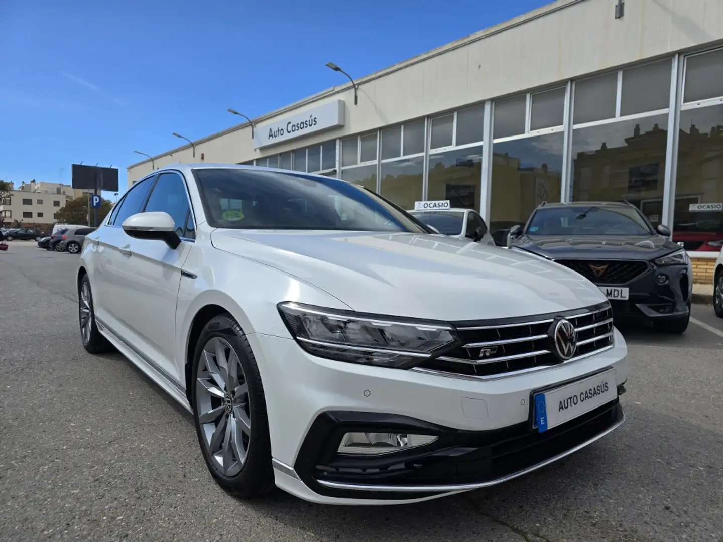 Volkswagen Passat 1.5 TSI ACT R-Line DSG7 110kW Blanco - 1