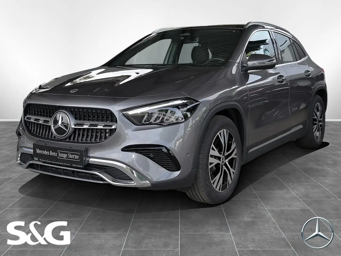 Mercedes-Benz GLA 180 d AHK+SPURHALTE+KAMERA+CARPLAY+LED+18" Šedá - 1
