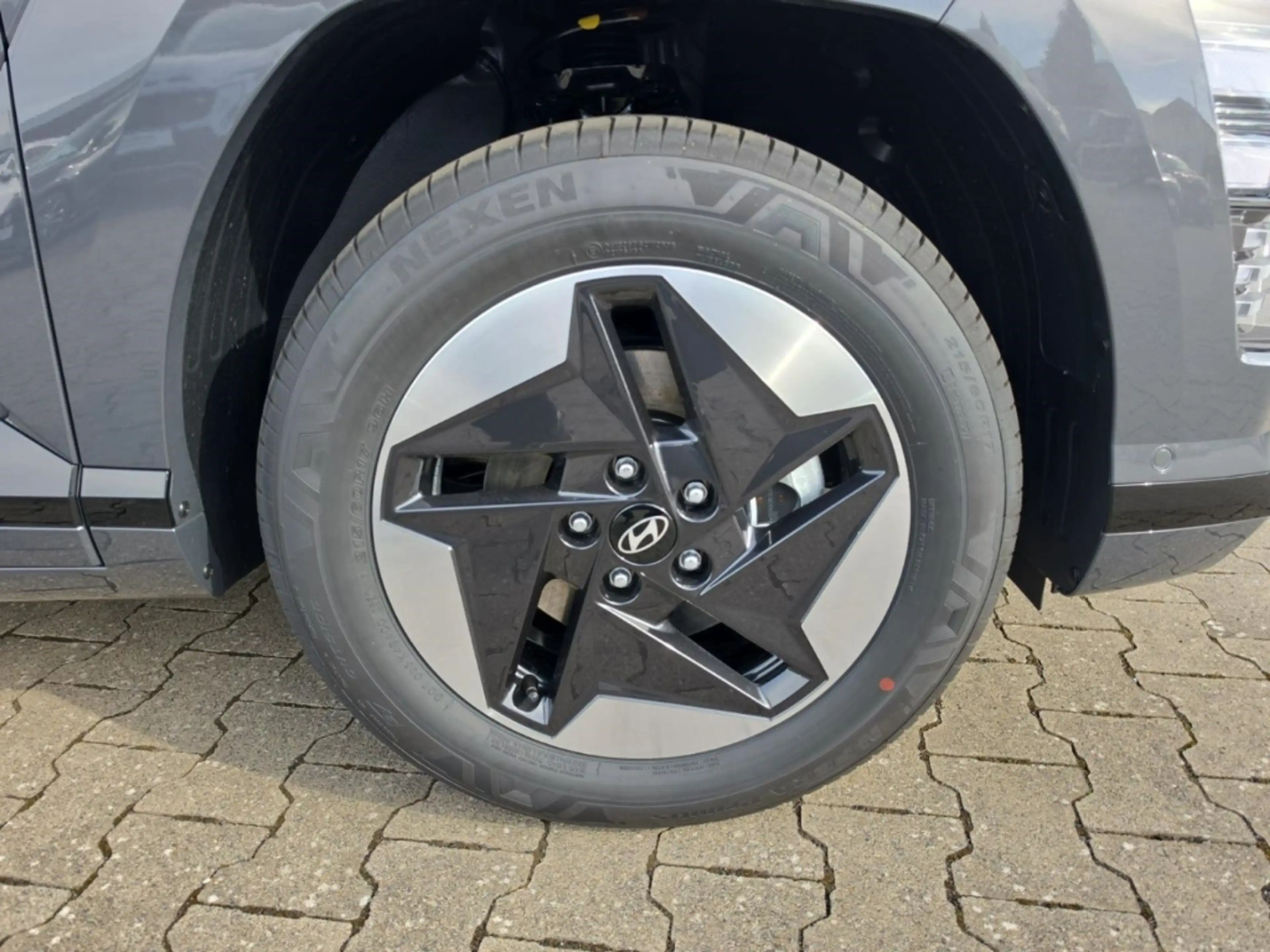 Hyundai KONA Prime Elektro 2WD 64 StandHZG Navi Digitales Cockp — photo 11