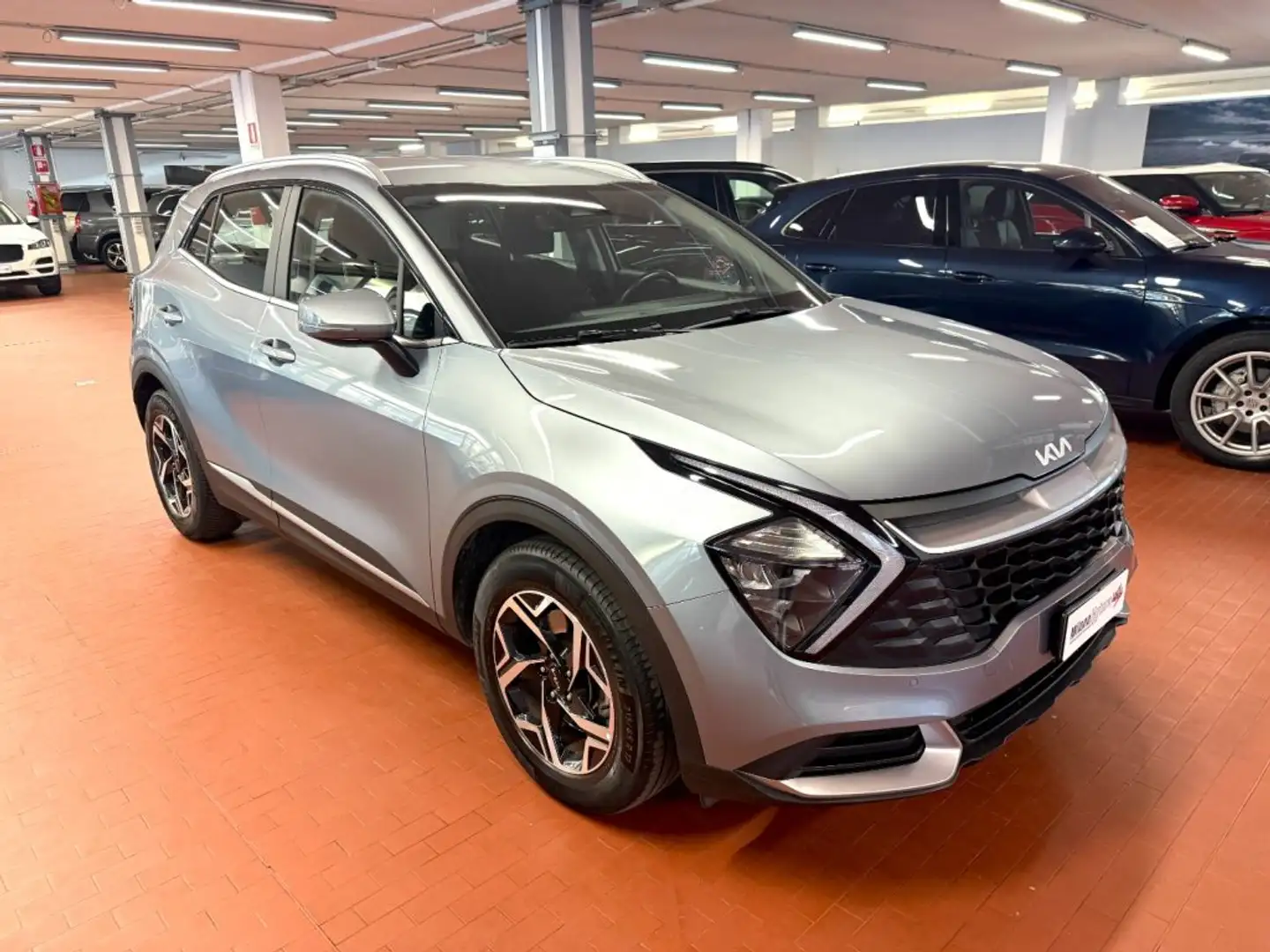 Kia Sportage V 1.6 TGDi MHEV Auto. *OFFERTA PROMO* Gris - 2