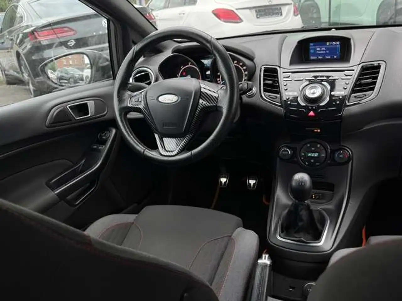 Ford Fiesta 5 portes — photo 11