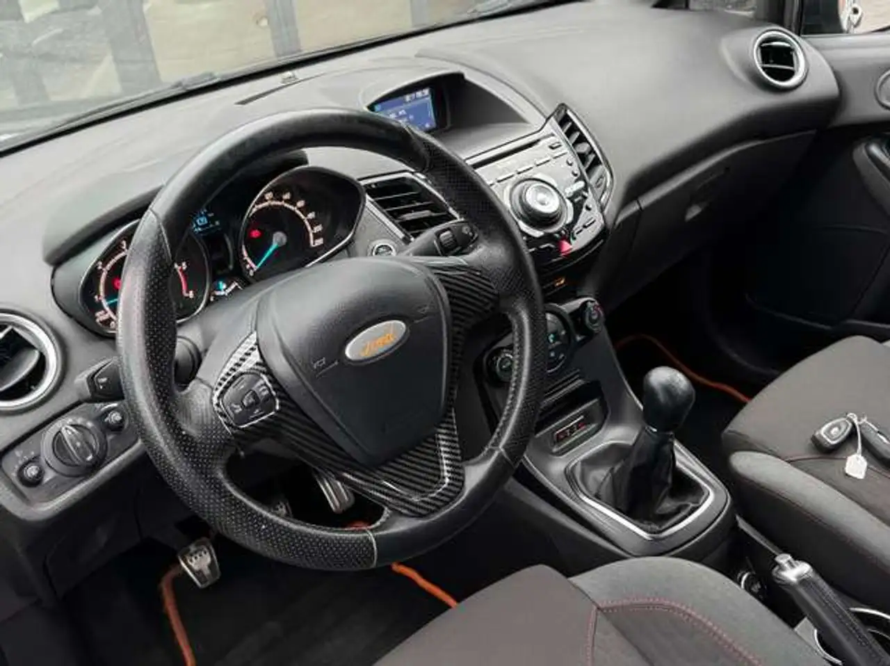 Ford Fiesta 5 portes — photo 8