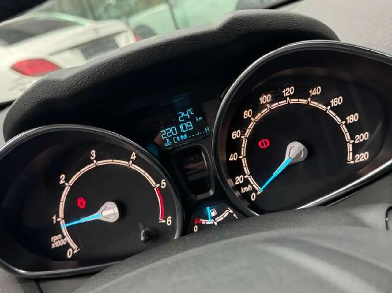 Ford Fiesta 5 portes — photo 14