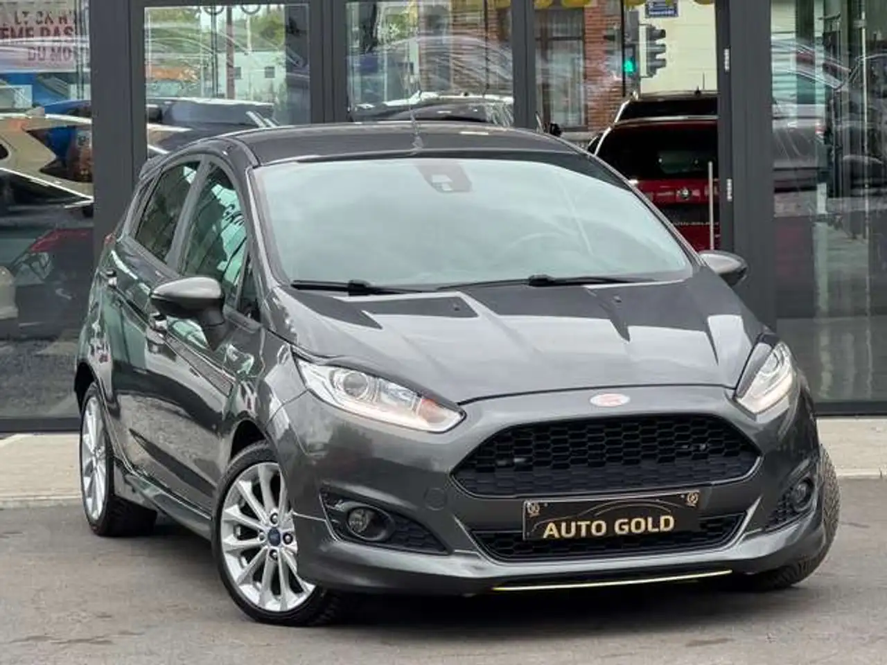 Ford Fiesta 5 portes — photo 2