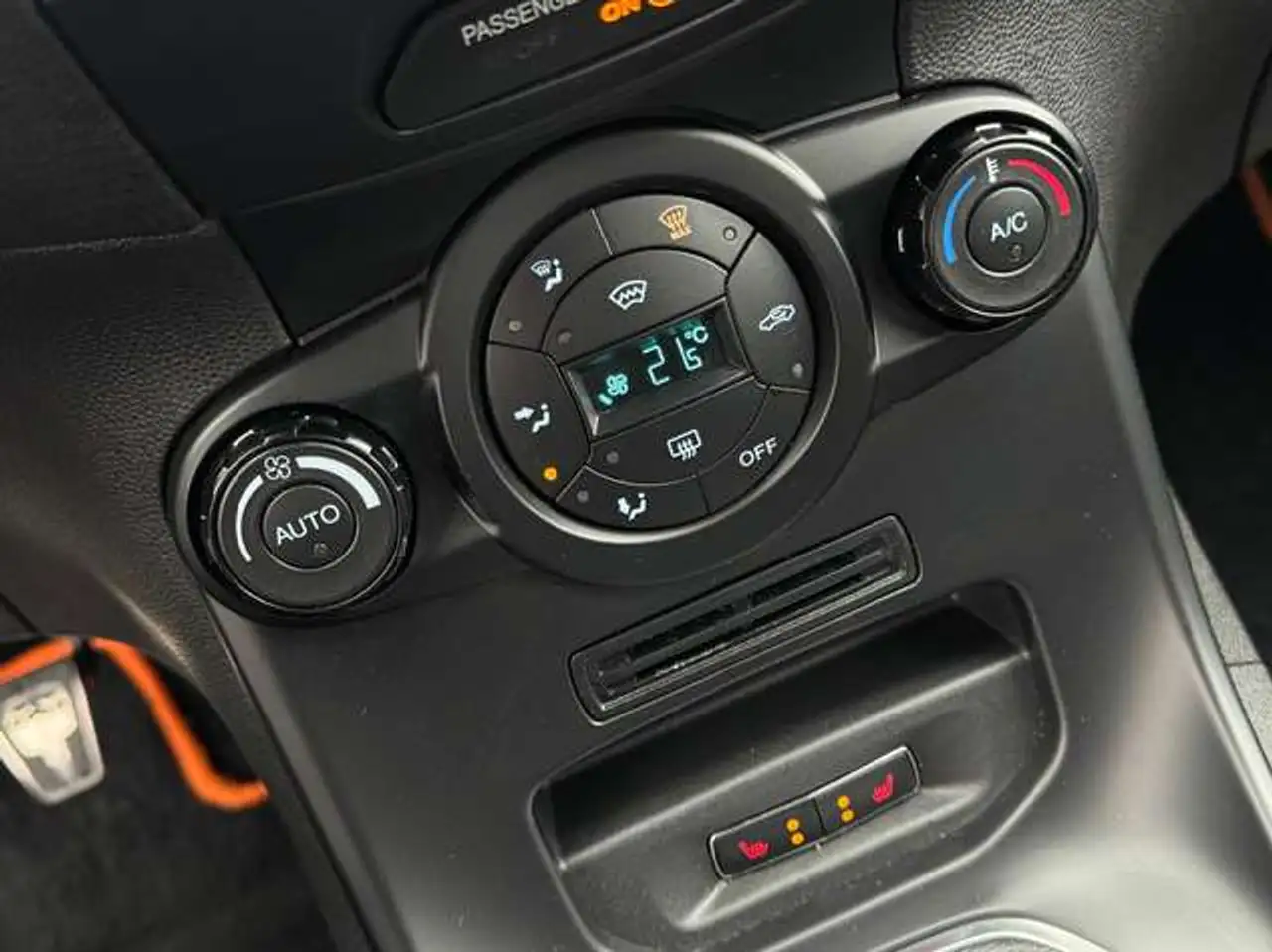 Ford Fiesta 5 portes — photo 13