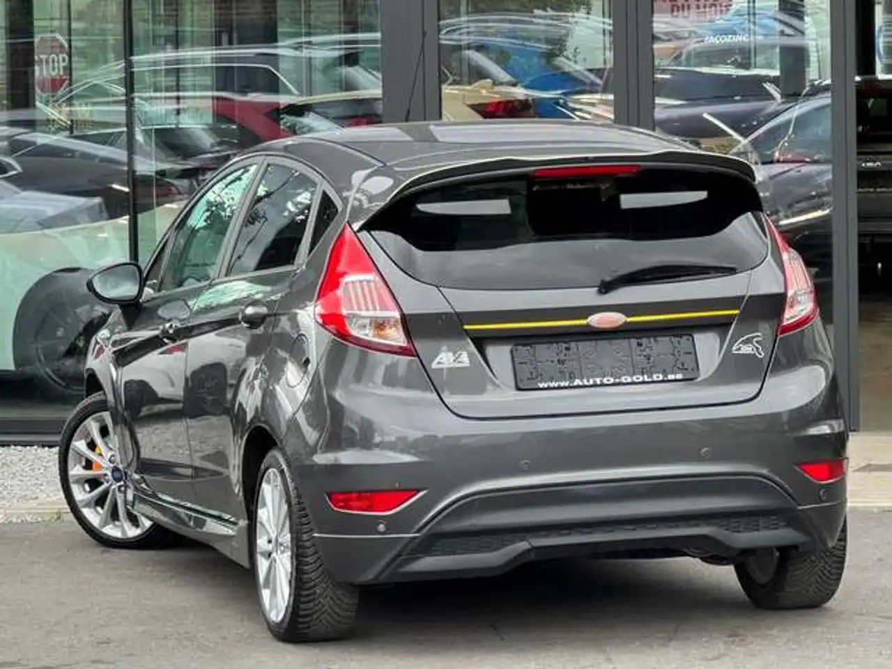 Ford Fiesta 5 portes — photo 4