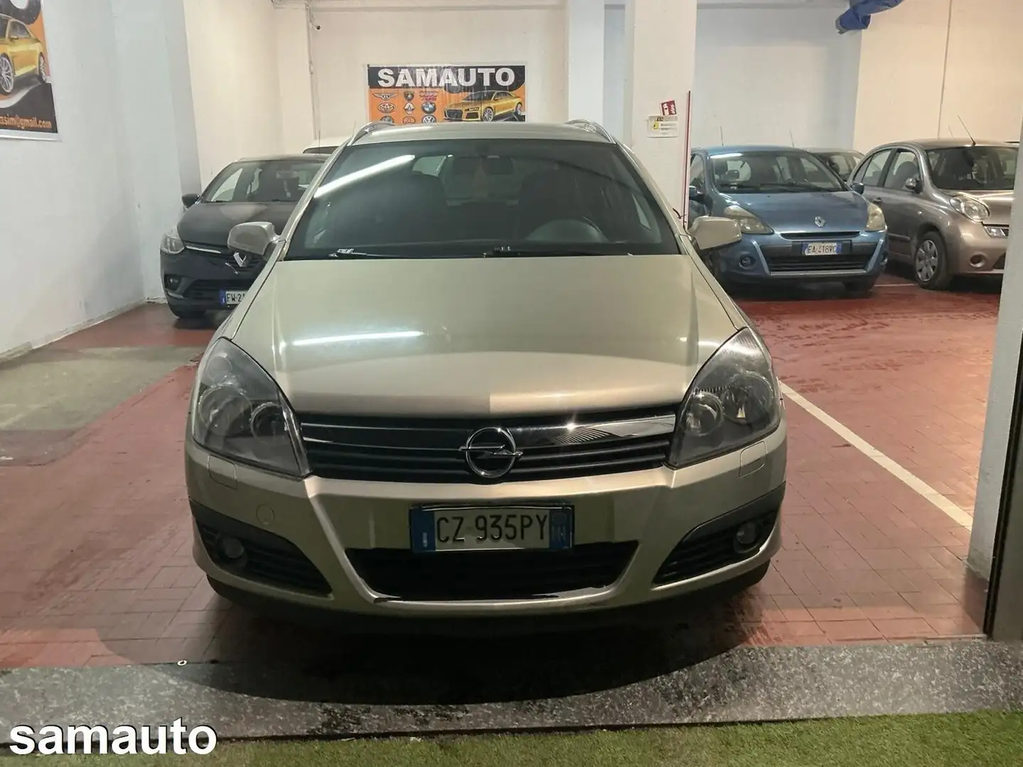 Opel Astra Astra III 2006 SW SW 1.6 twinport Club easytronic Grigio - 2