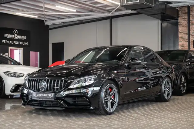 Mercedes-Benz C 63 Amg view 2