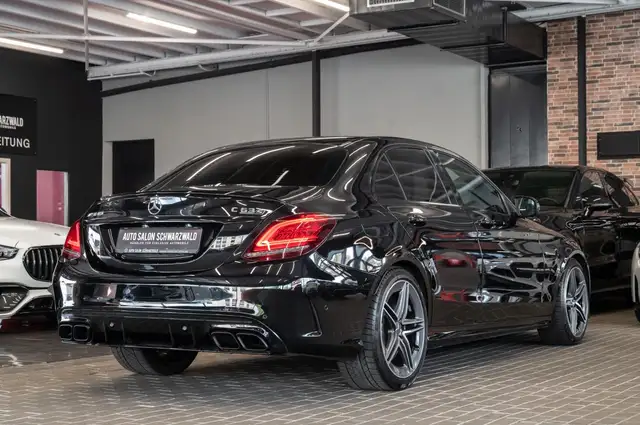 Mercedes-Benz C 63 Amg view 7