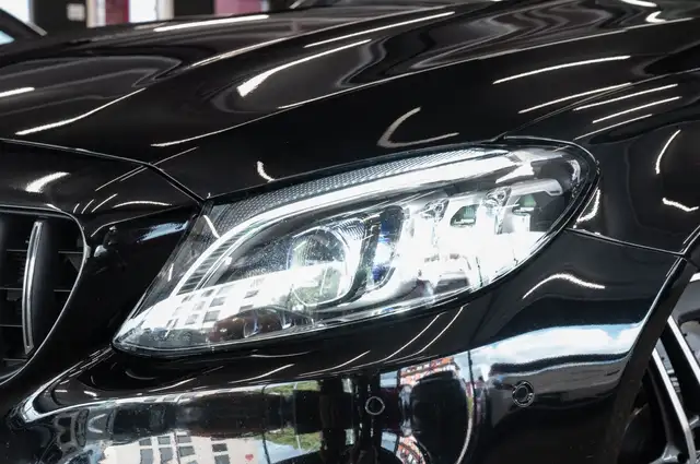 Mercedes-Benz C 63 Amg view 4