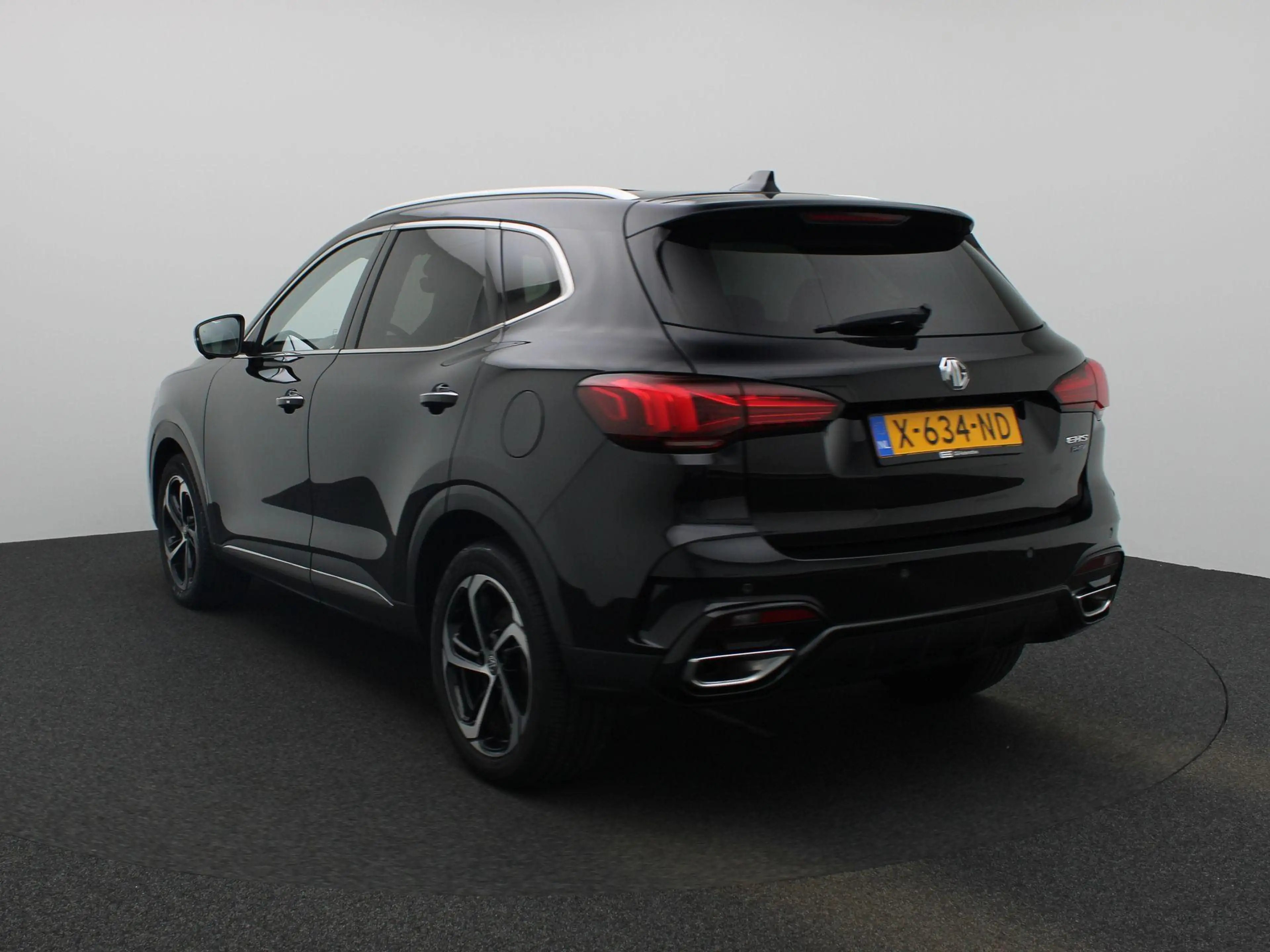 MG EHS 1.5 TGDI PHEV Aut. Luxury | Panoramadak | Navi | 3 — photo 2