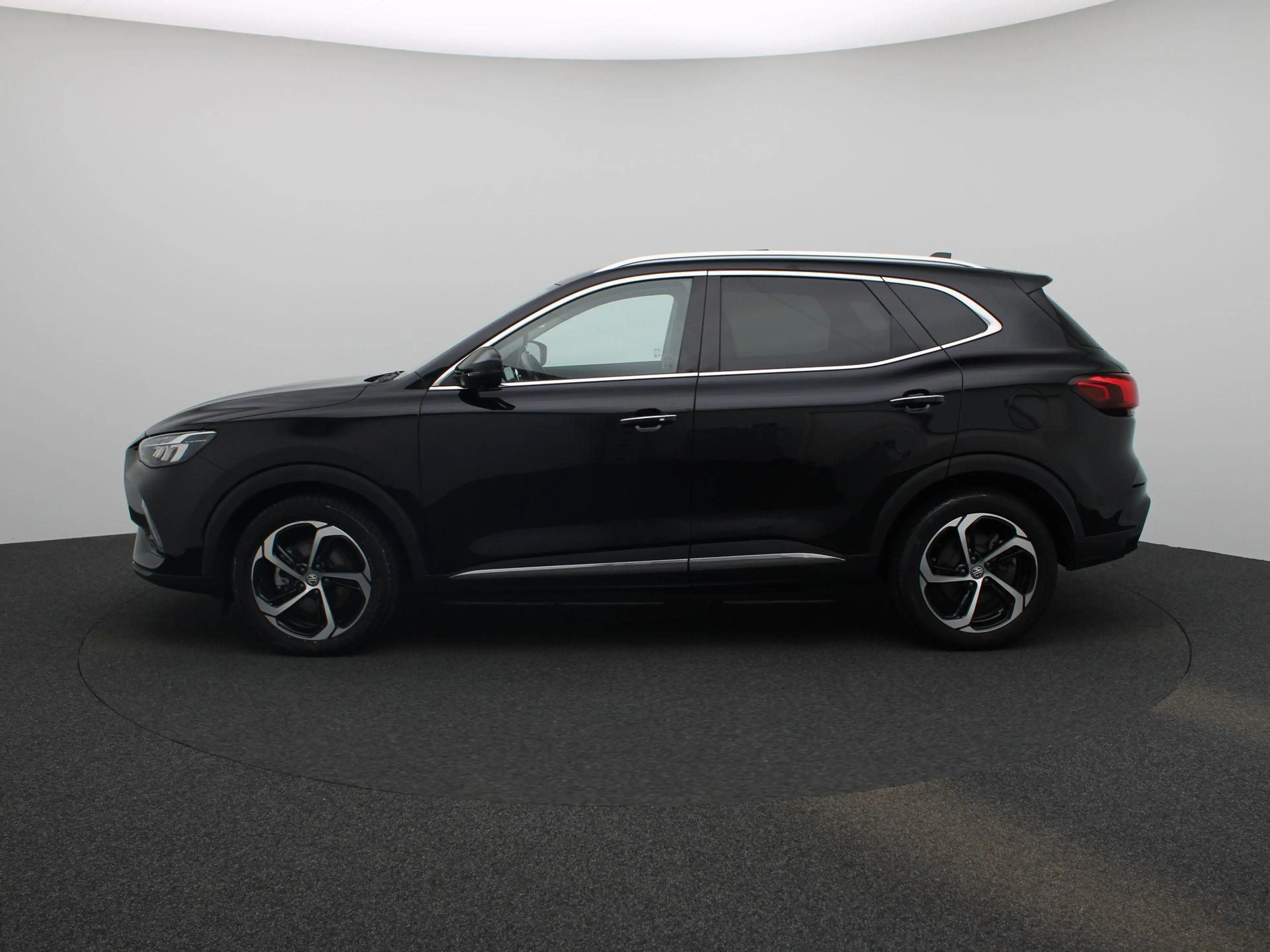 MG EHS 1.5 TGDI PHEV Aut. Luxury | Panoramadak | Navi | 3 — photo 4