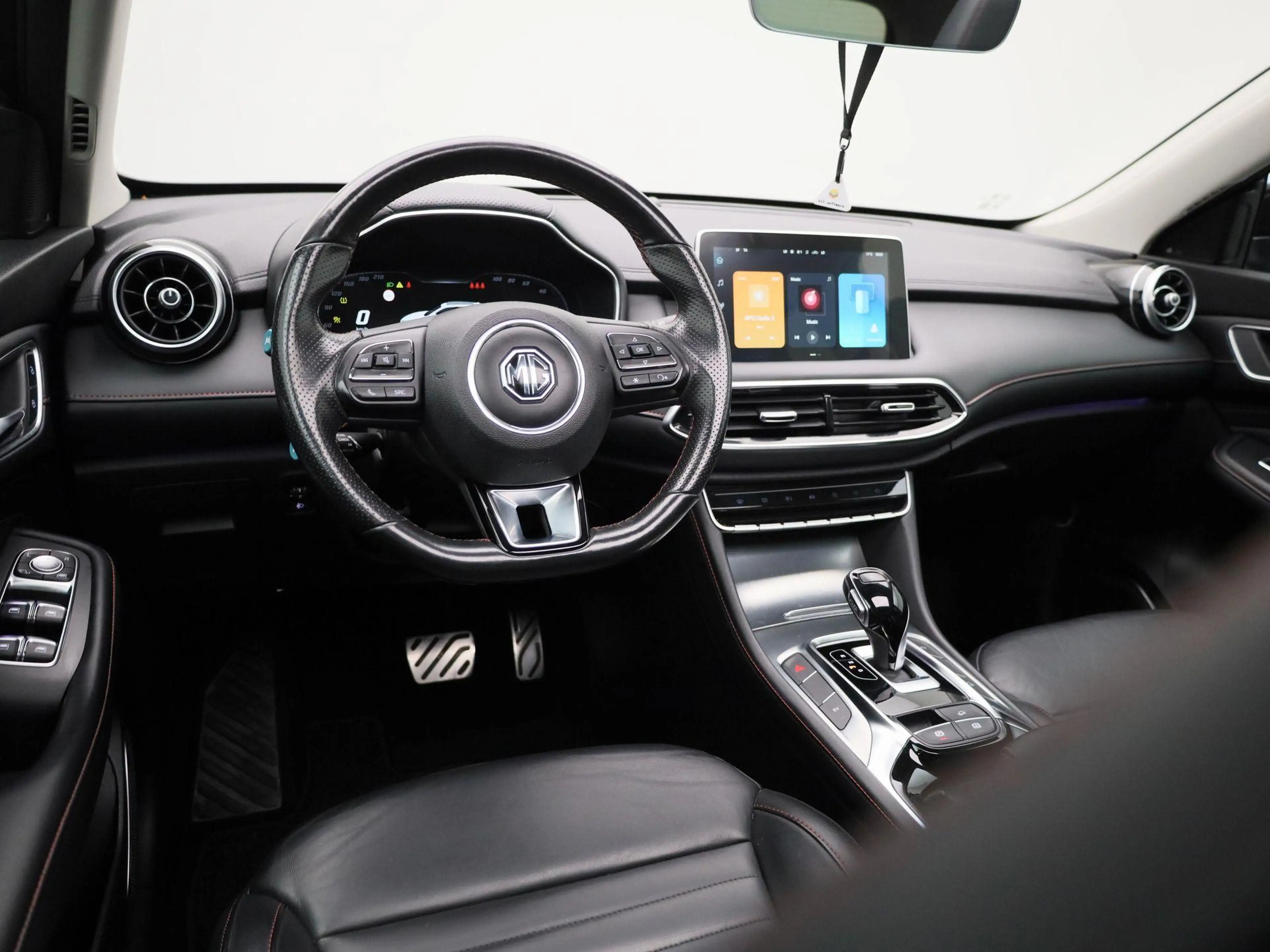 MG EHS 1.5 TGDI PHEV Aut. Luxury | Panoramadak | Navi | 3 — photo 8