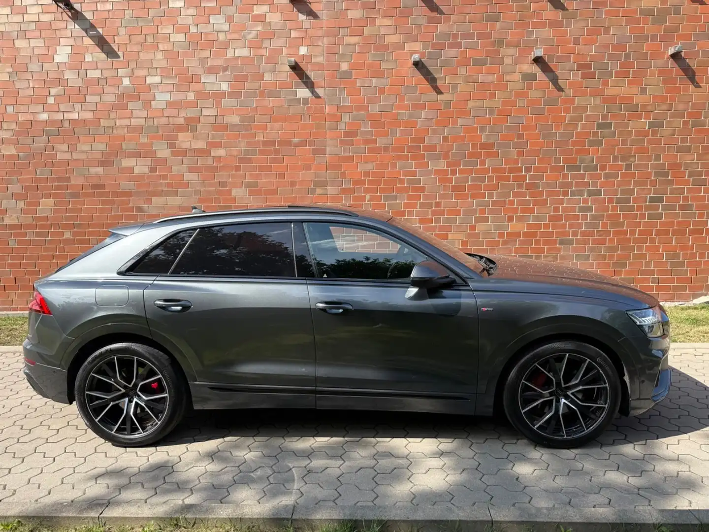 Audi Q8 50TDI-S.LINE-B&O-PANO-ACC-LUFT-LED-22"-APP Gris - 2