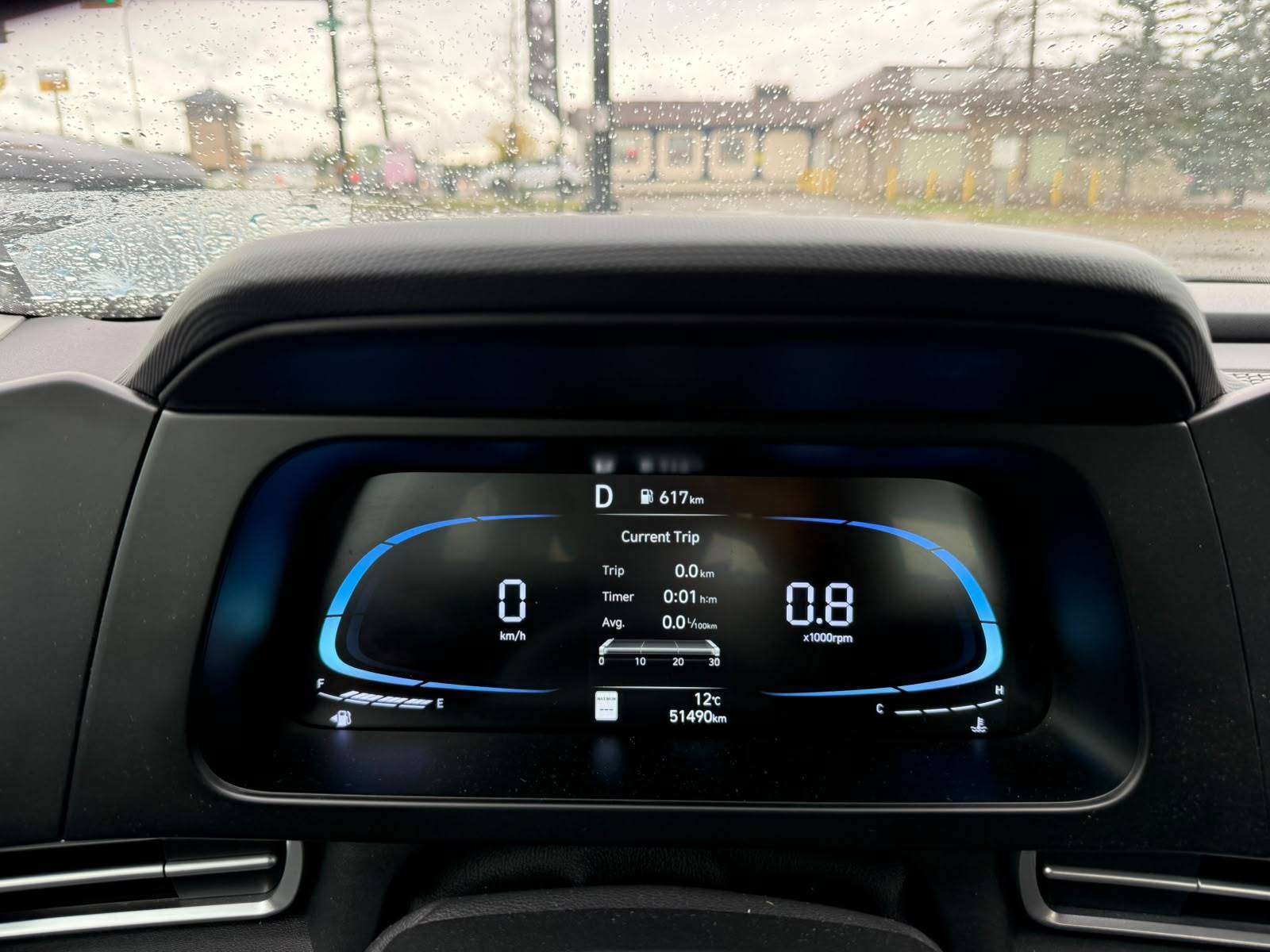 2025 Hyundai Elantra — view 13
