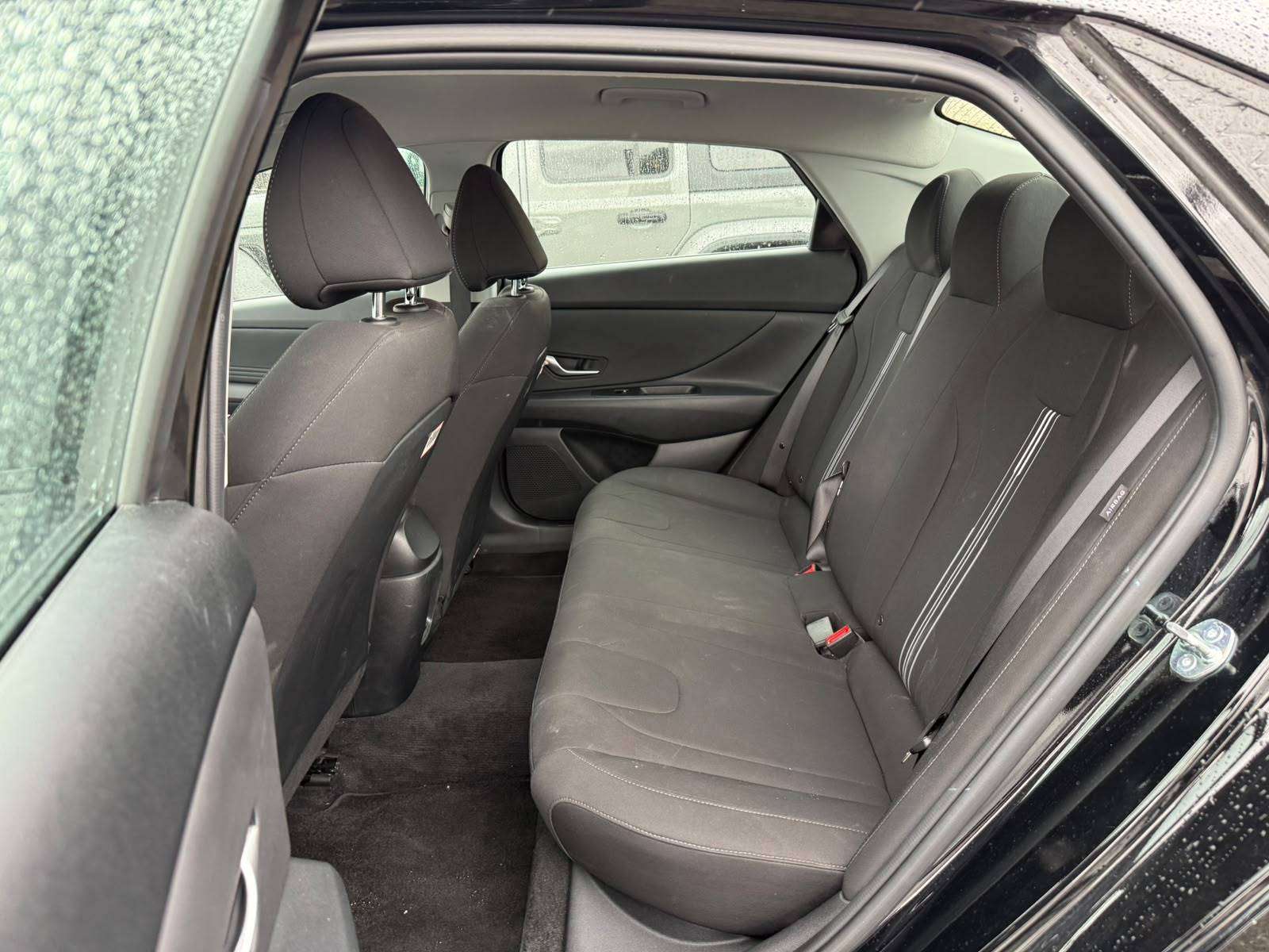 2025 Hyundai Elantra — view 10