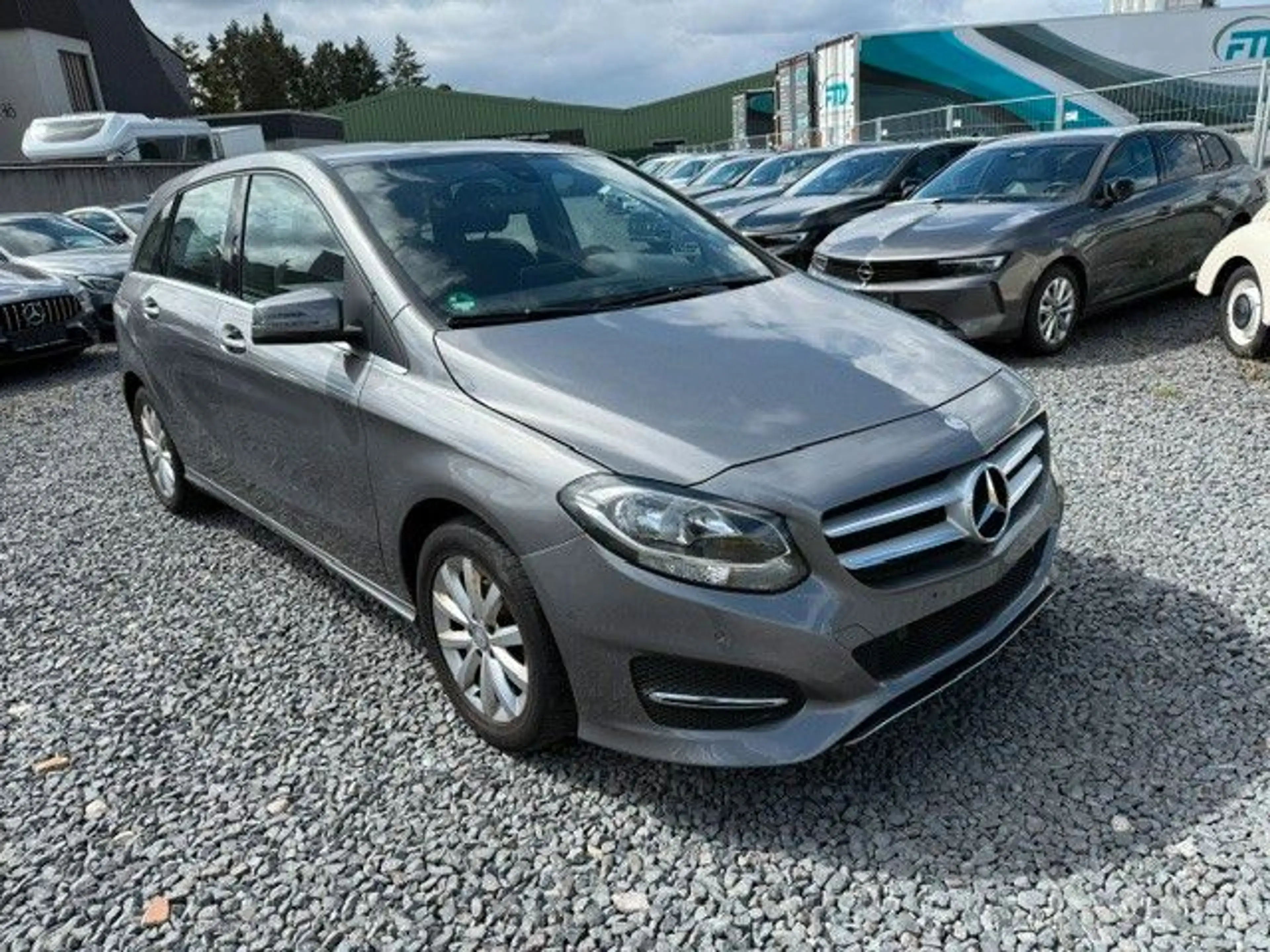 Mercedes-Benz B 180 CDI / d 7G-DCT — photo 3