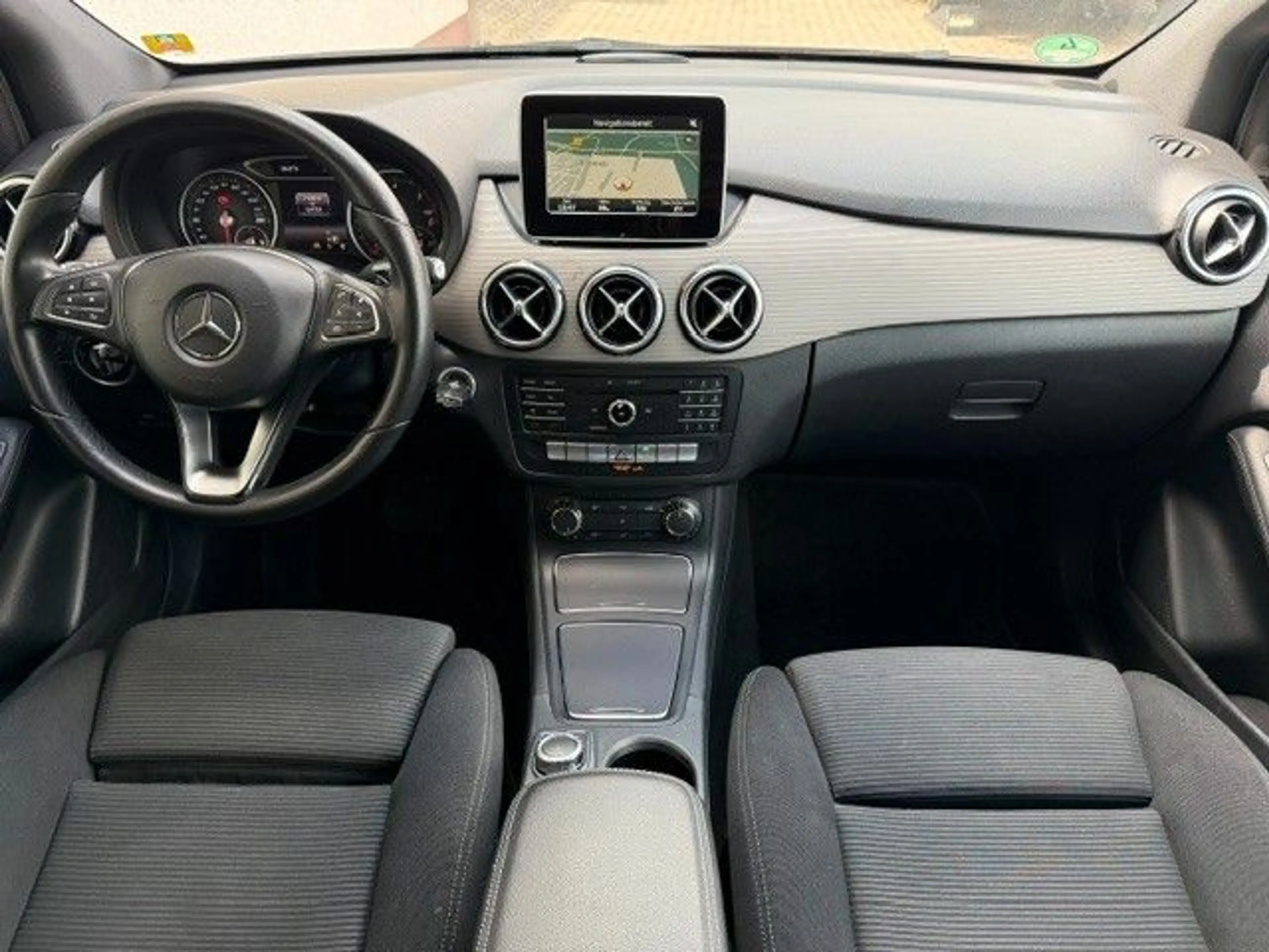 Mercedes-Benz B 180 CDI / d 7G-DCT — photo 12