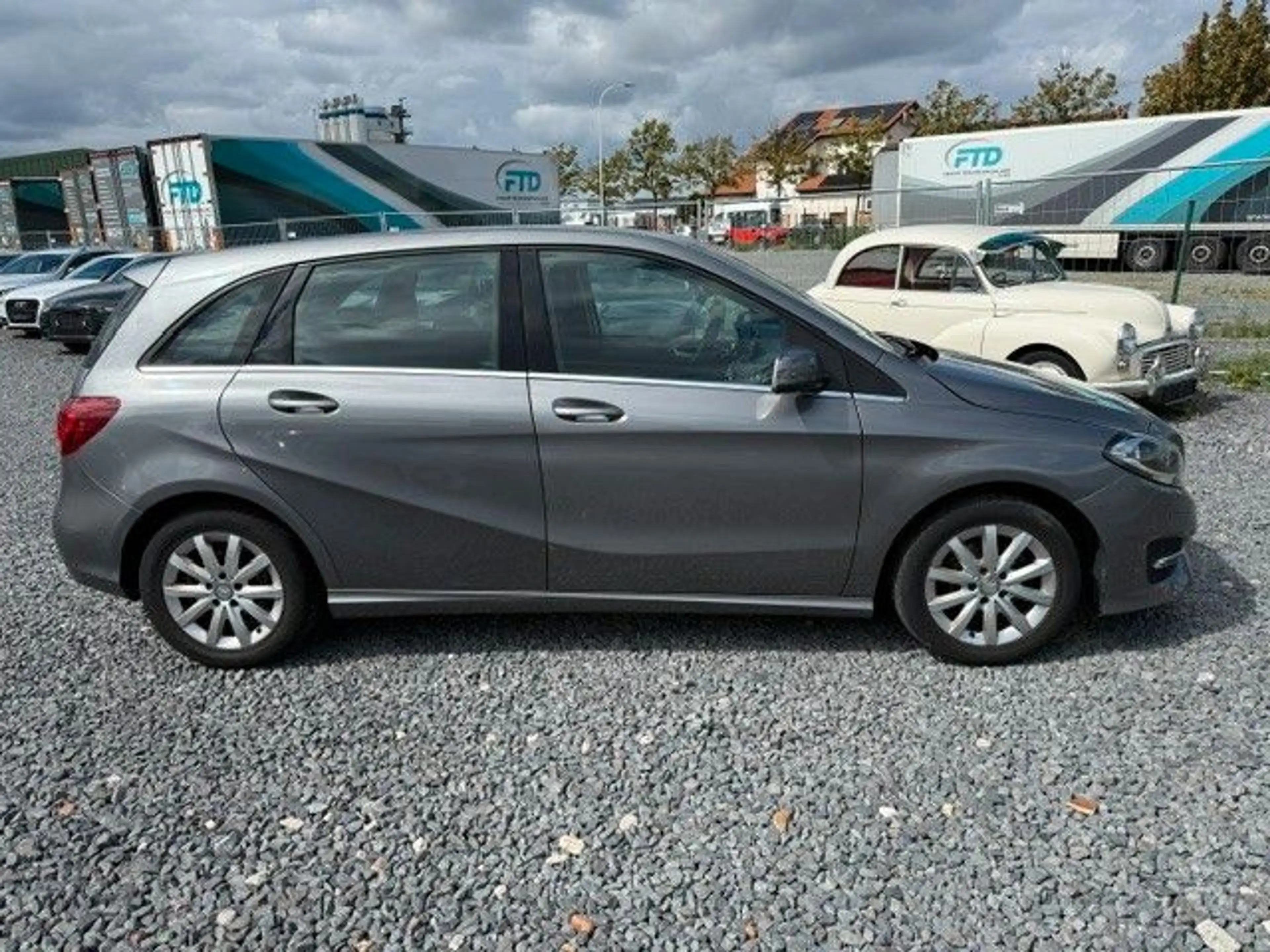 Mercedes-Benz B 180 CDI / d 7G-DCT — photo 4