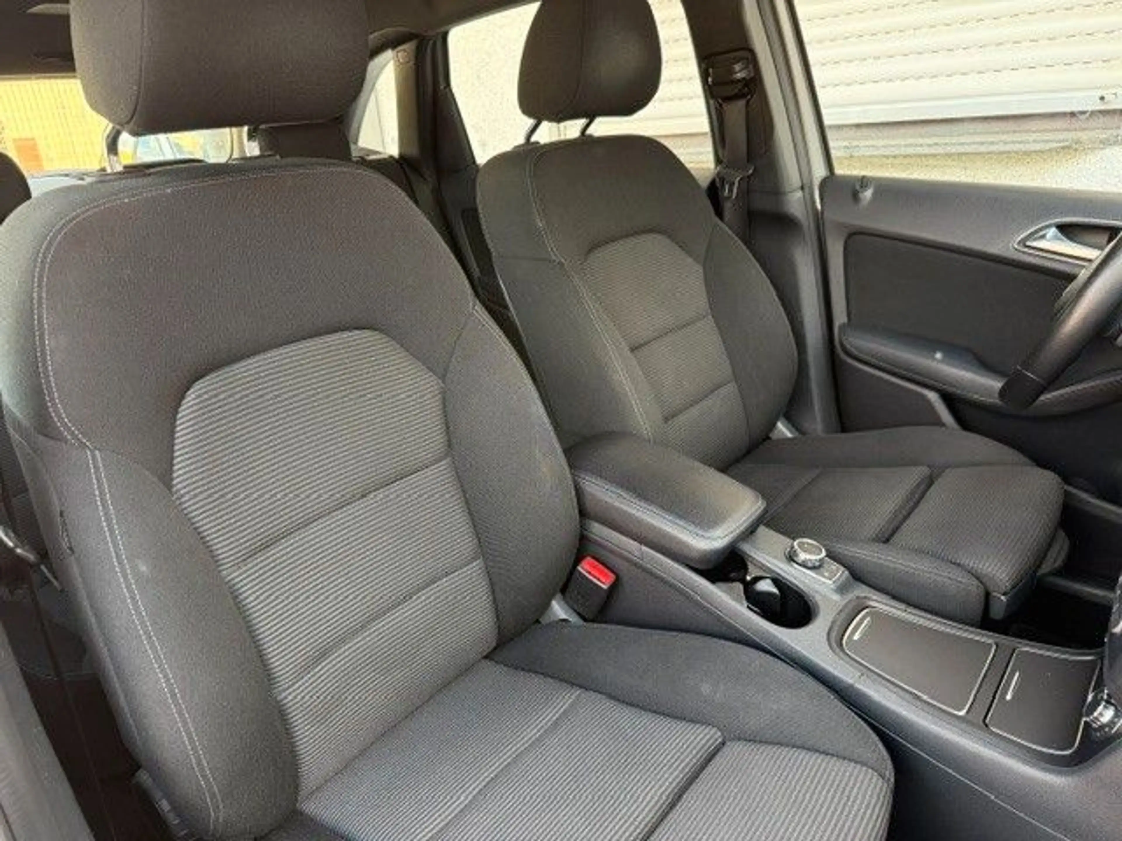 Mercedes-Benz B 180 CDI / d 7G-DCT — photo 11