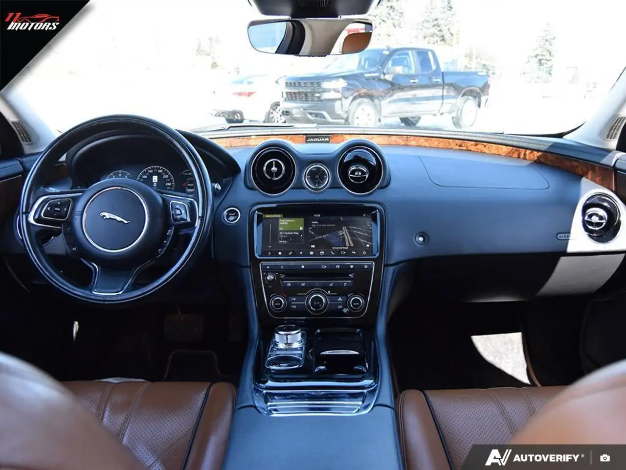 Jaguar XJ снимка Jaguar XJ