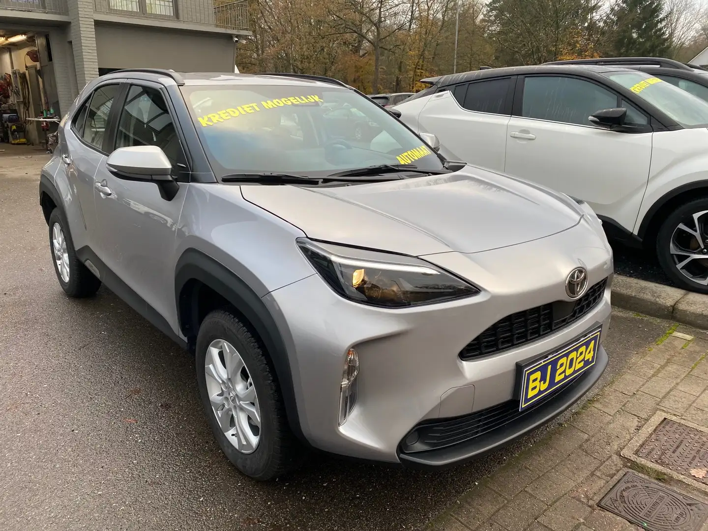 Toyota Yaris Cross Yaris Cross Hybrid  1.5 VVT-i EINDEJAARAKTIE-5% Zilver - 1