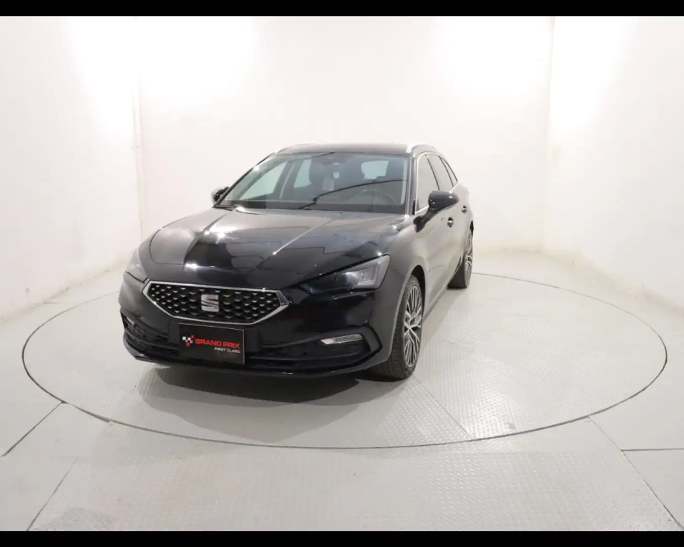 SEAT Leon Sportstourer 1.5 eTSI 150 CV DSG Xcellence Nero - 2