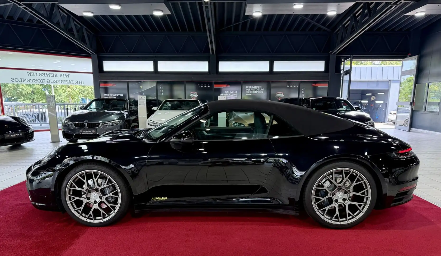 Porsche 992 Carrera Cabriolet + Schwarz - 2